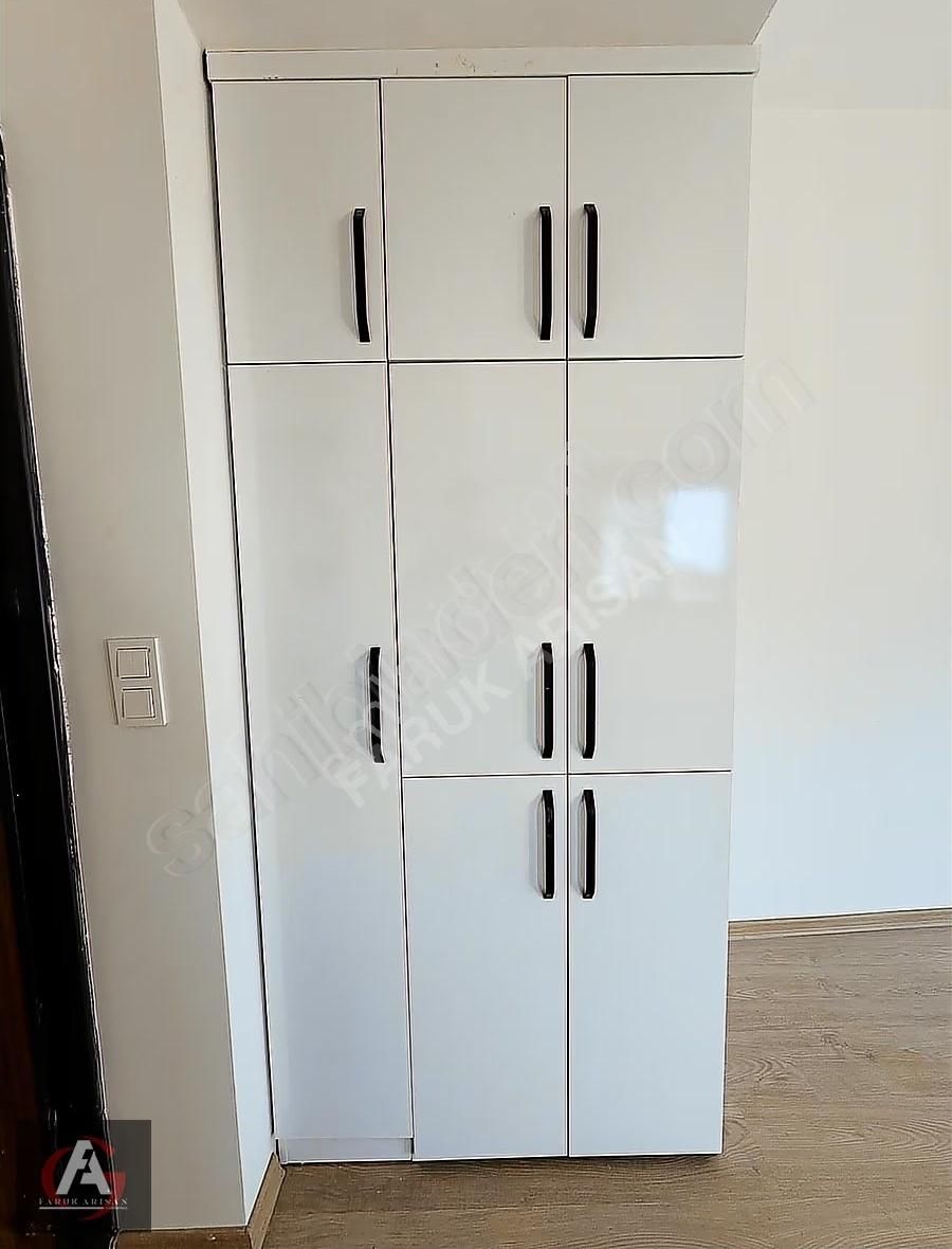 Faruk Arısan'dan Deniz Manzaralı Çok Geniş Oturuma Hazır 1+1 - Görsel 17