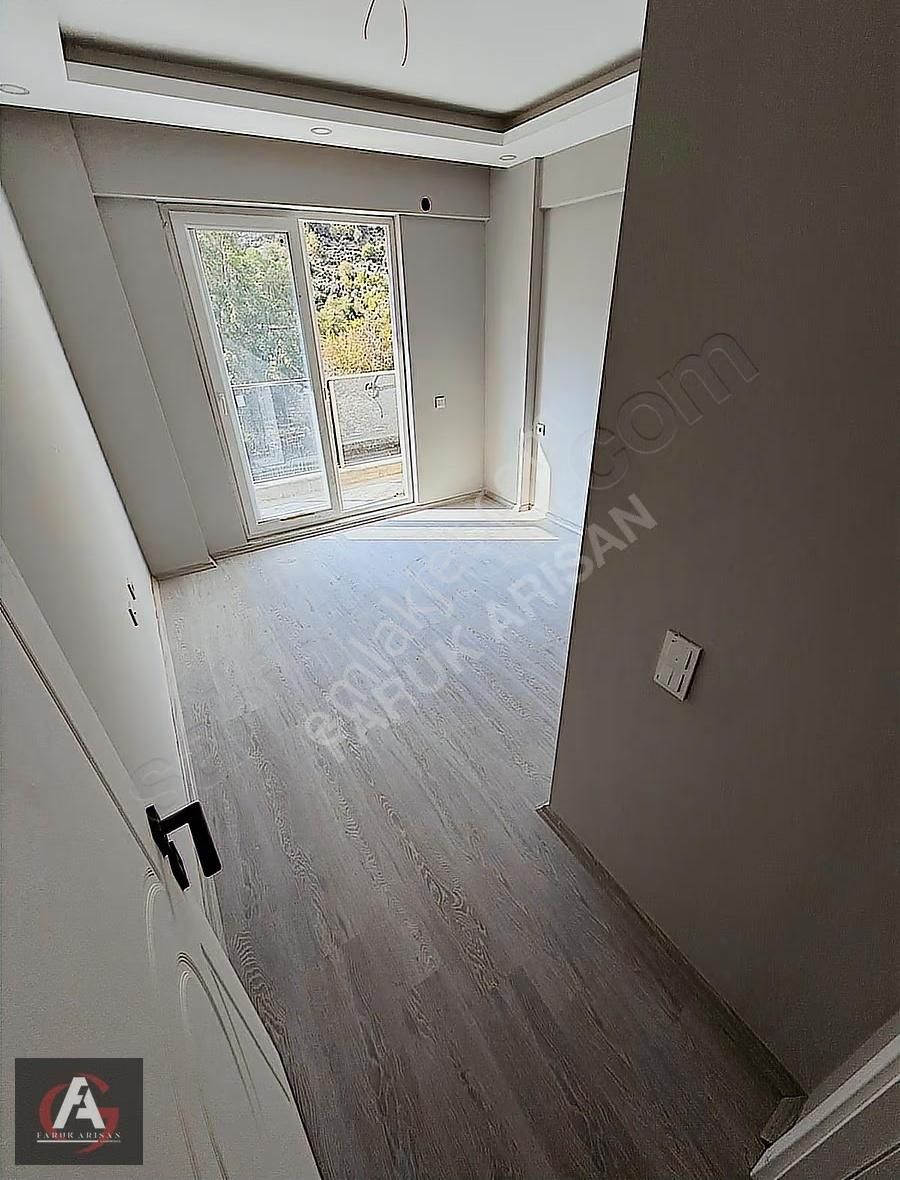 Faruk Arısan'dan Akarsu Manzaralı Ebeveyn Banyolu Geniş 2+1 - Görsel 20