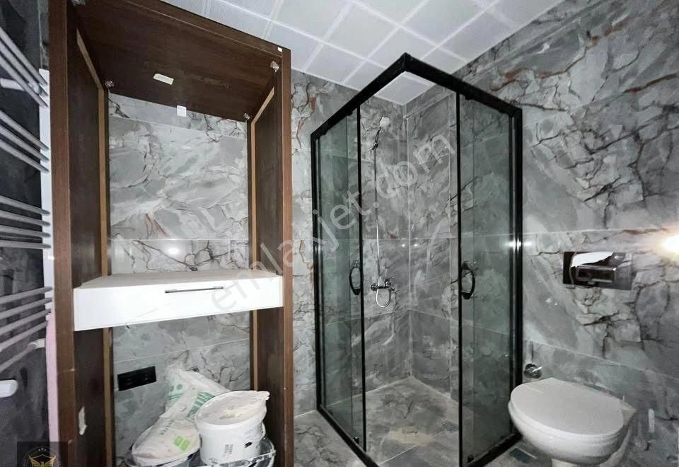 Metrobüse Yürüme Mesafesinde Şık Tasarımlı 2+1 Giriş Kat Daire - Görsel 6