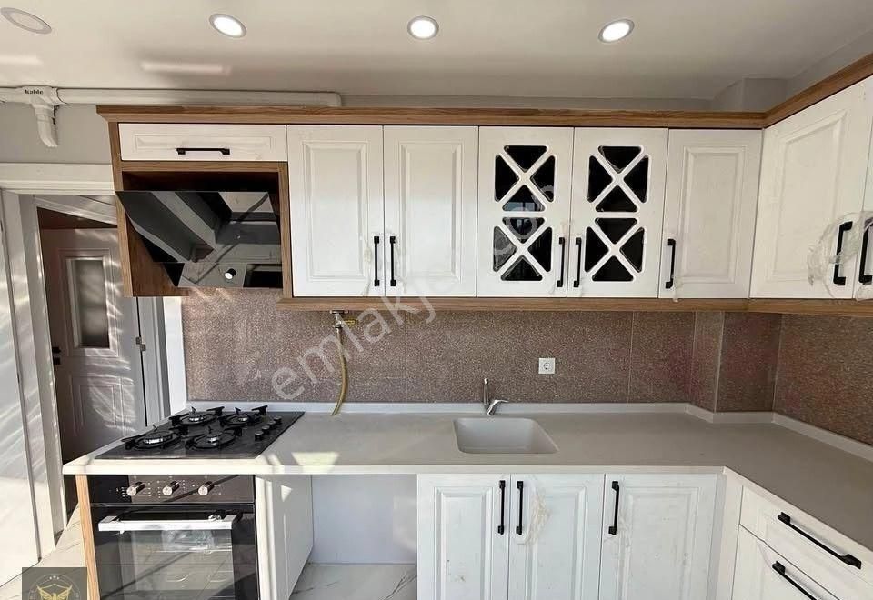 Beylikdüzü'nde Acil Satılık Metrobüse Komşu 2+1 Fırsat Dairemiz - Görsel 7