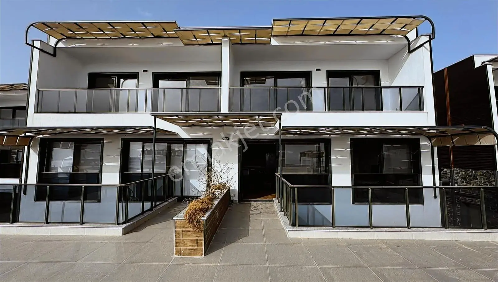 Çeşme Ayasaranda Satılık Deniz Manzaralı Ve Teraslı 2+1 Rezidans - Görsel 2