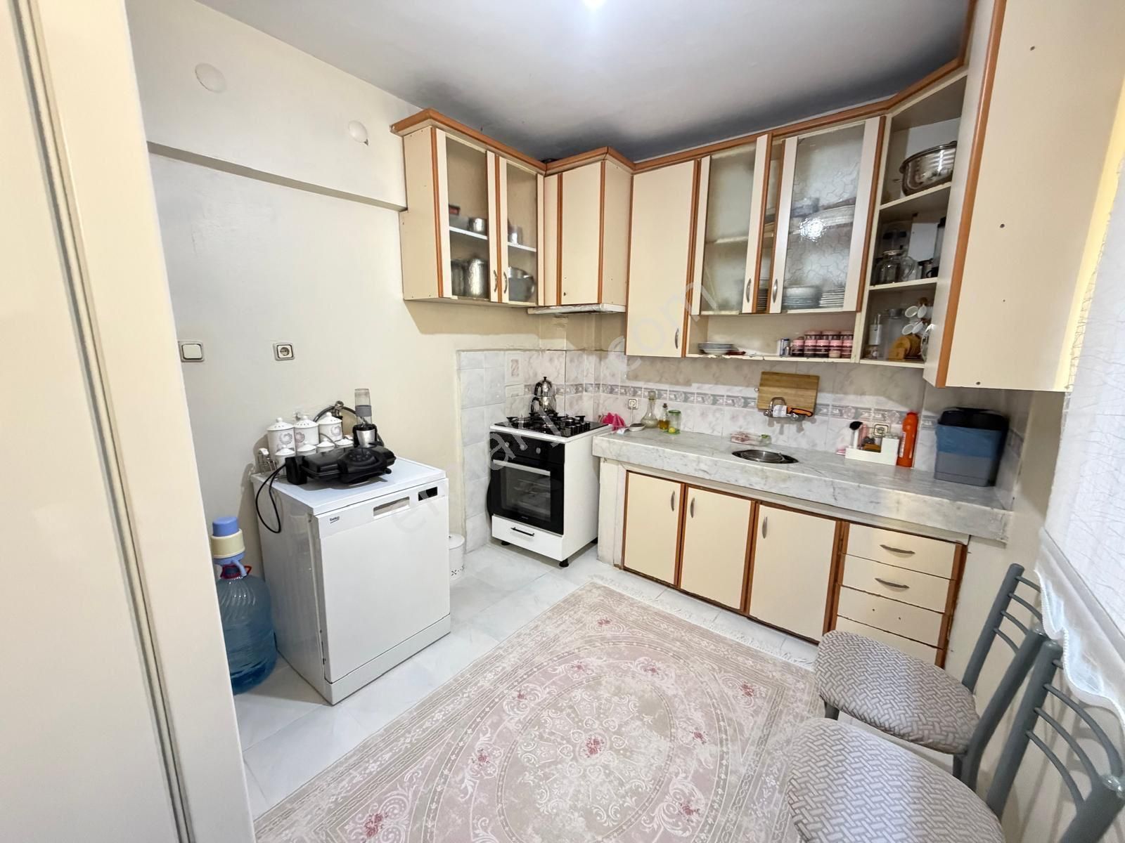 Buca Yeşilbağlar Mah. Satılık 2+1 95 M2. Arakat Daire - Görsel 2