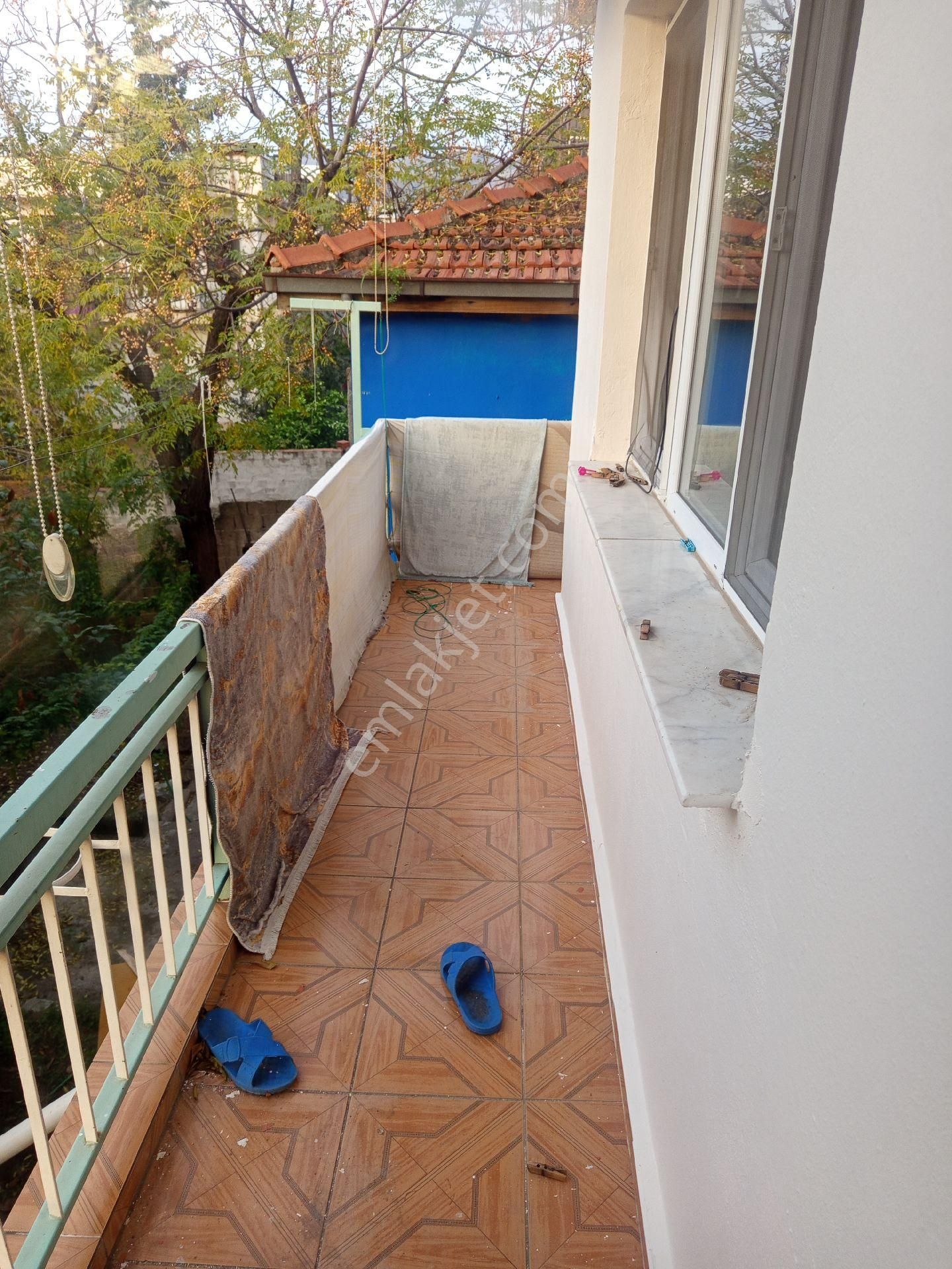 Çiğli Sirintepede Kiralik Dogalgazli 3+1 Müstakil Ev - Görsel 2