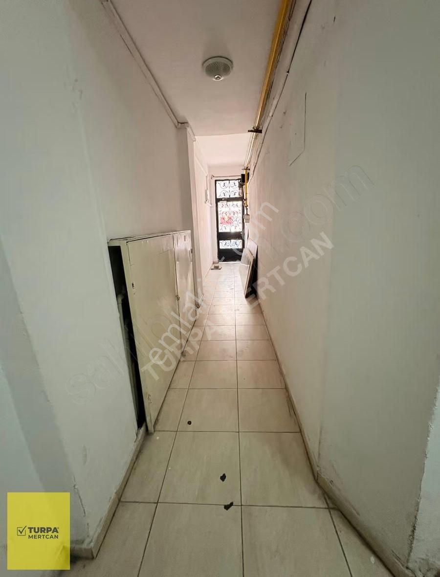 Bornova Küçükpark Metro Yakını 2+1 Satılık Daire - Görsel 6