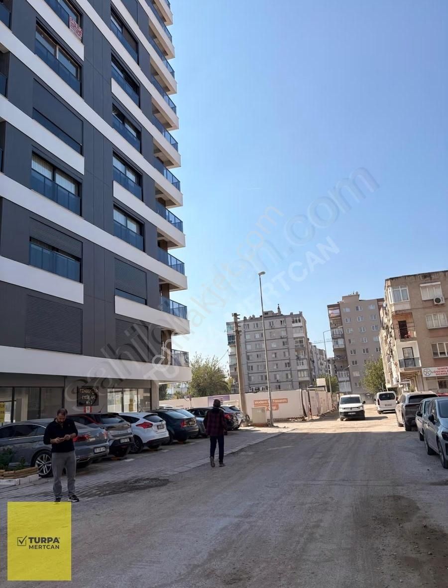 Bayraklı Ankara Cad.üzeri Metro Yakını Satılık 3+1 Daire - Görsel 3