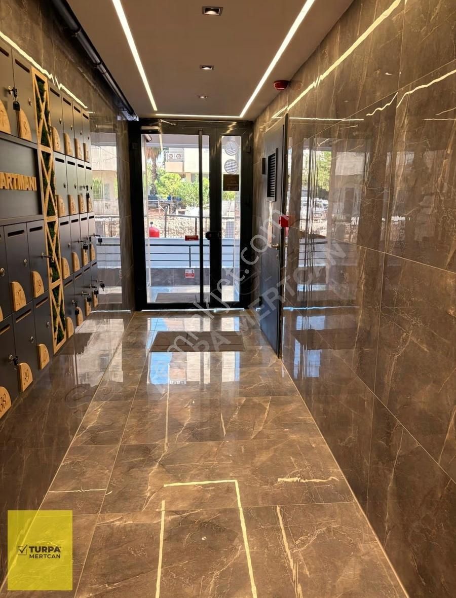 Bayraklı Ankara Cad.üzeri Metro Yakını Satılık 3+1 Daire - Görsel 11