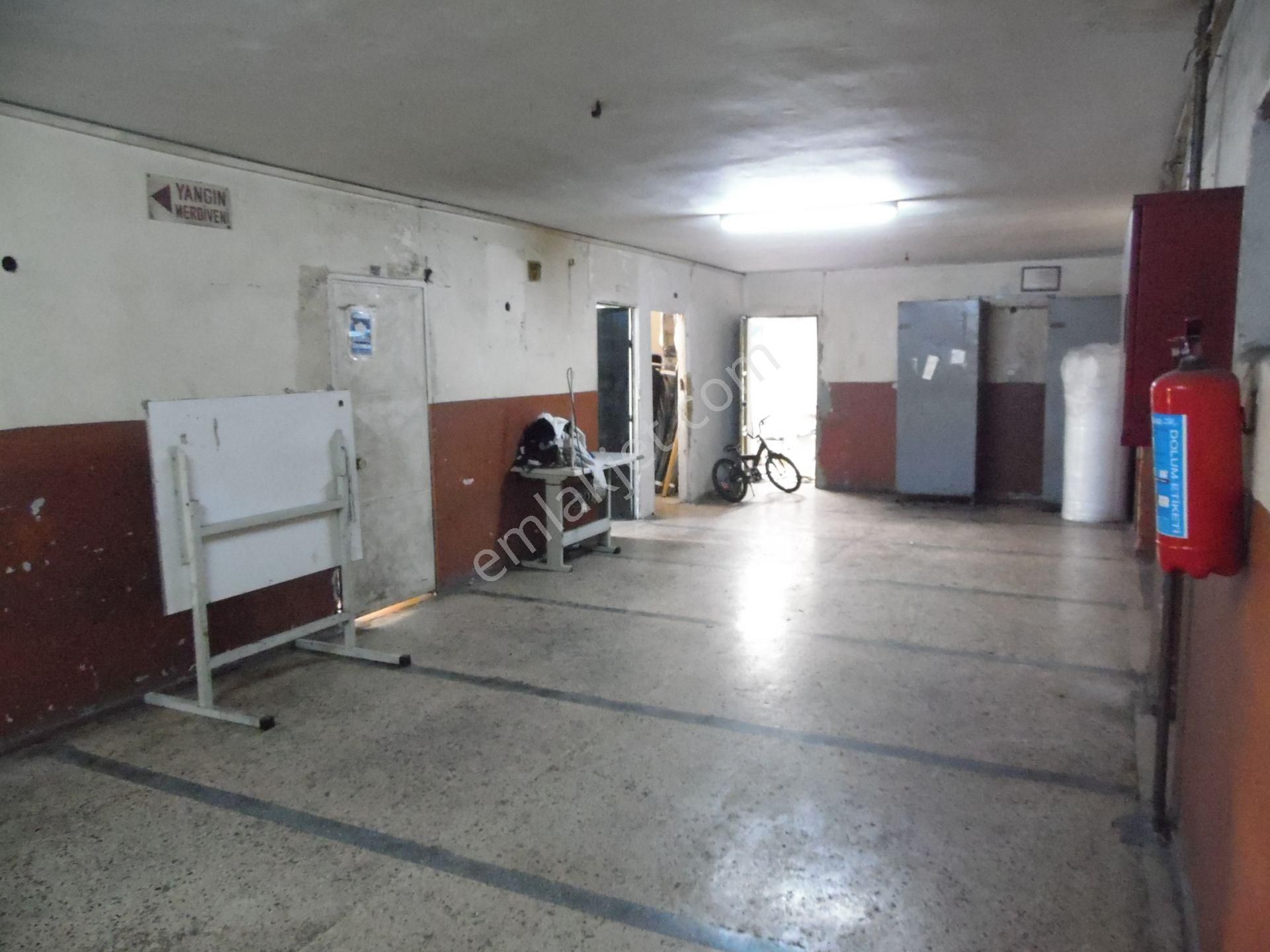 Konak Kemeraltı Harputlu İşhanında Satılık 1+0 Büro/ofis - Görsel 7