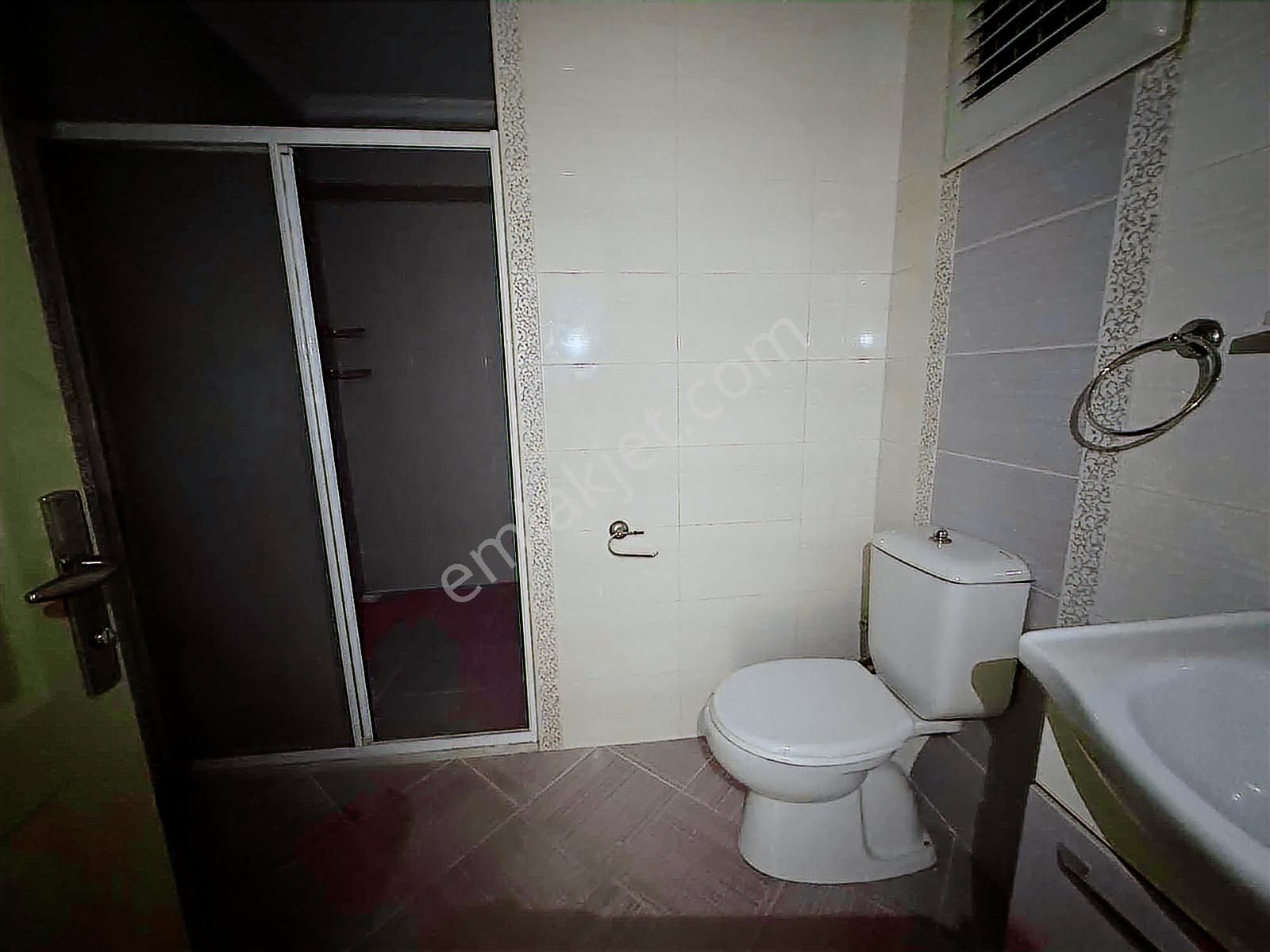 Mirden Balıkesir Göğüs Hastanesi Karşısı Kiralık Geniş 3+1 Daire - Görsel 3