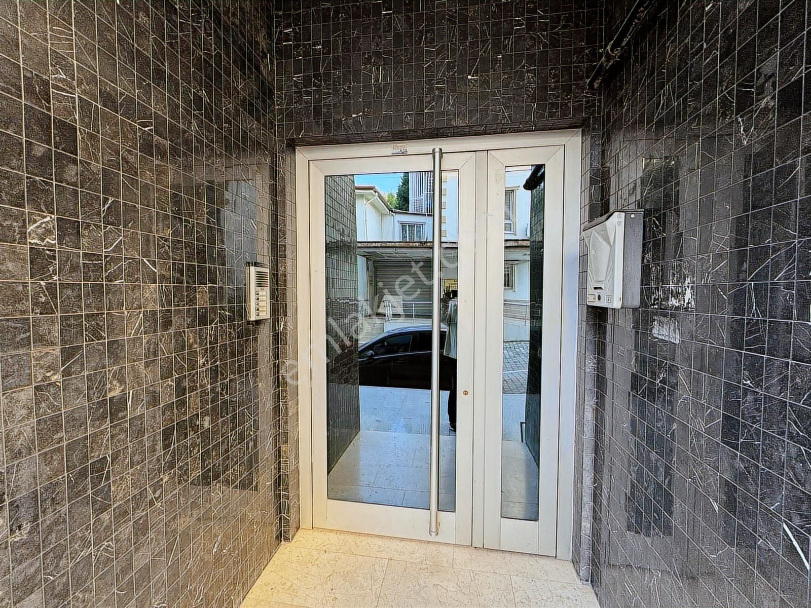 Mirden Balıkesir Göğüs Hastanesi Karşısı Kiralık Geniş 3+1 Daire - Görsel 32