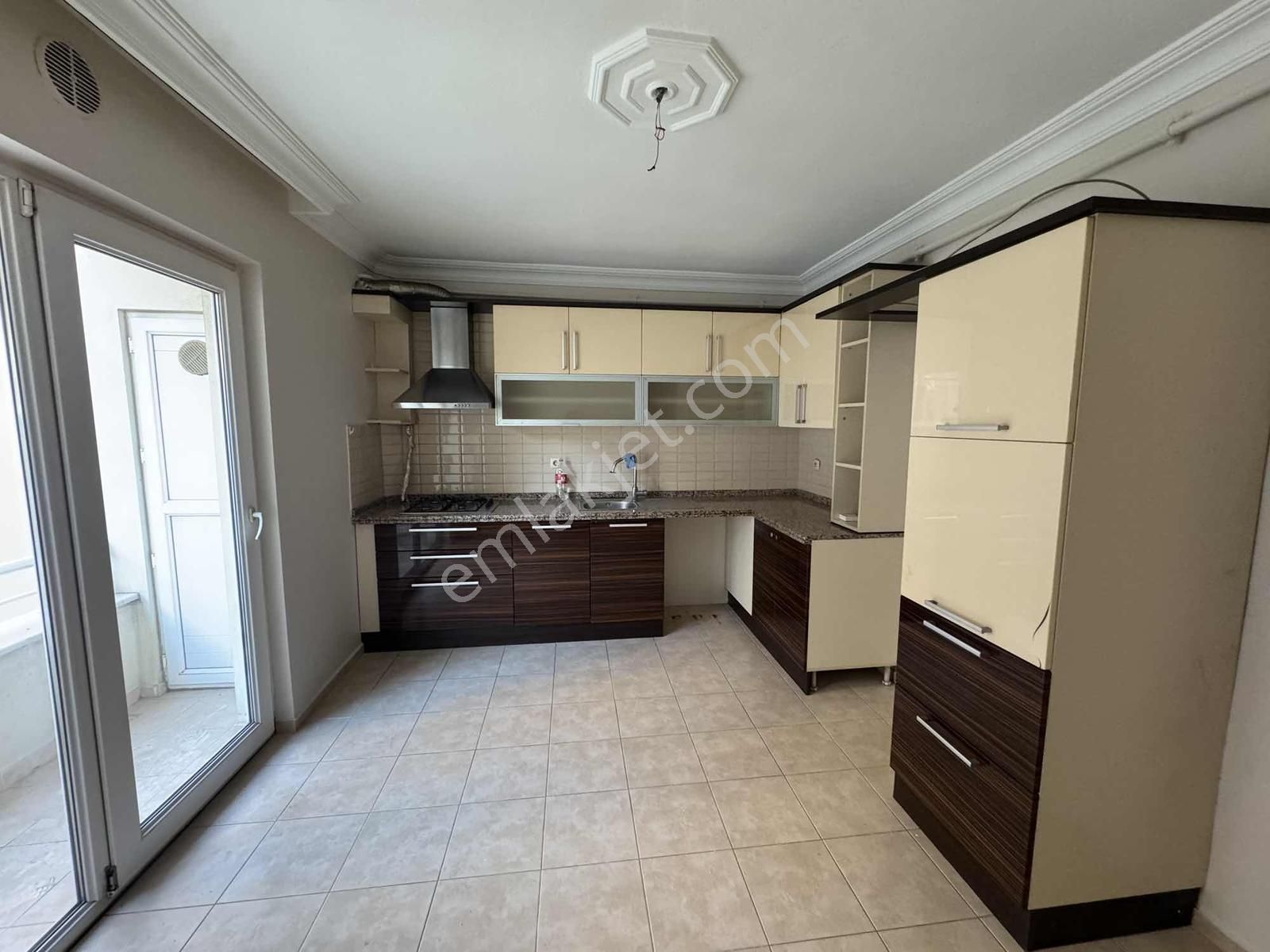 Mirden Balıkesir Göğüs Hastanesi Karşısı Kiralık Geniş 3+1 Daire - Görsel 17