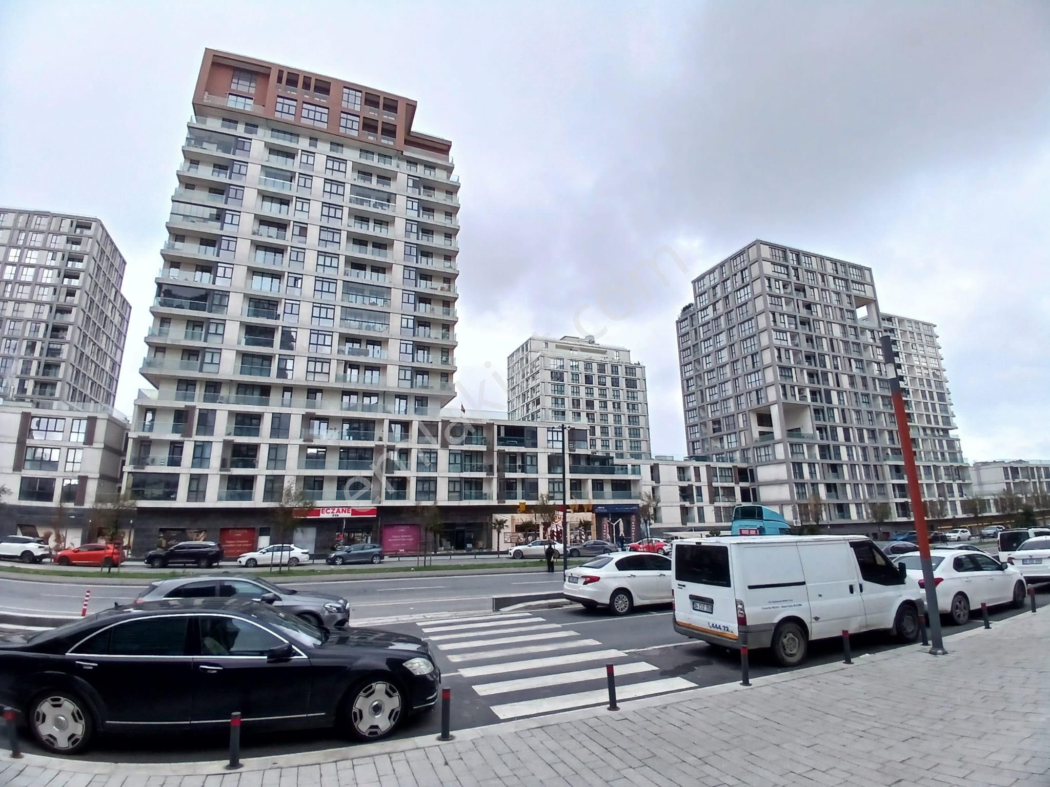 Sosyal Ayrıcalıkları Ve Marka Değeriyle Strada' Da Sıfır 2+1