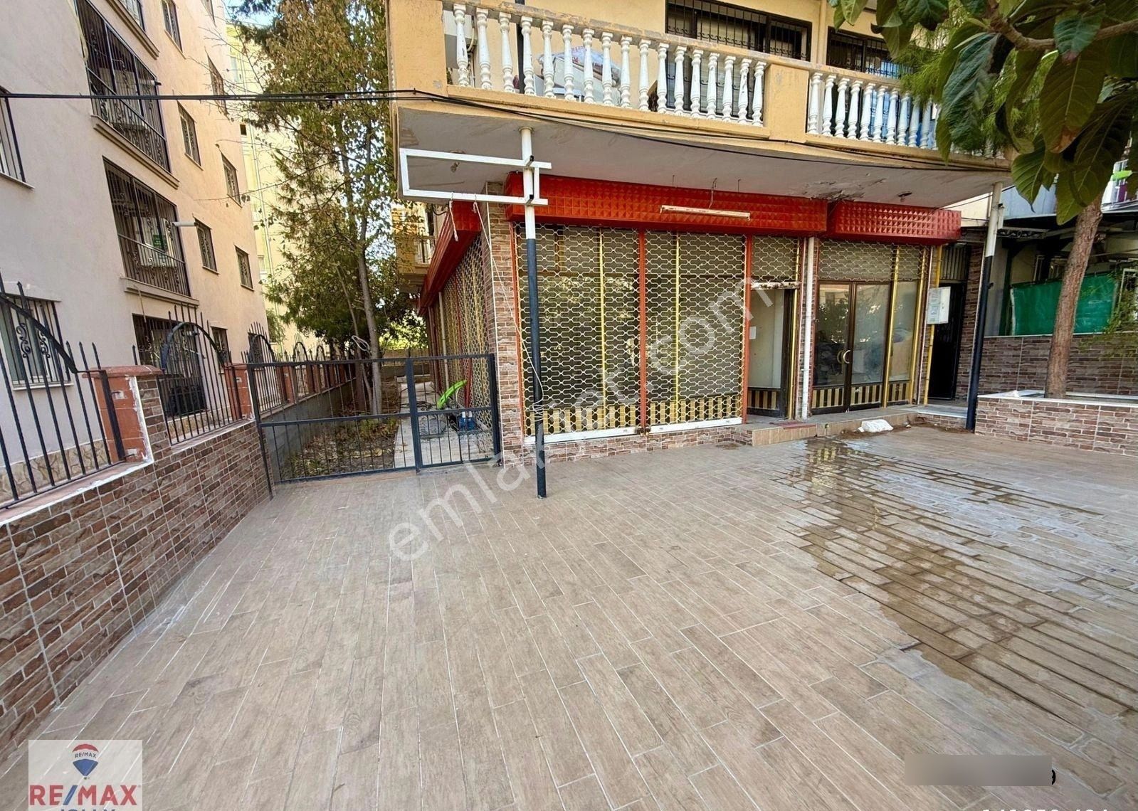Osmangazi Mahallesi İşlek Lokasyonda Kiralık Dükkan - Görsel 8