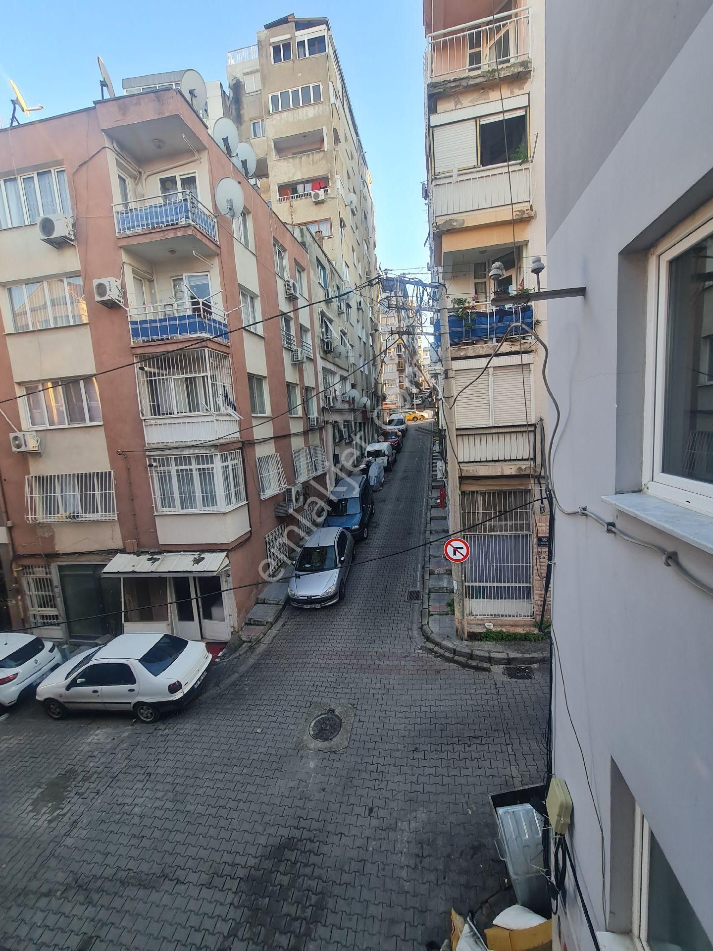 İzmir Konak Altıntaş Mahde Kiralık Geniş 2+1 Daire - Görsel 28