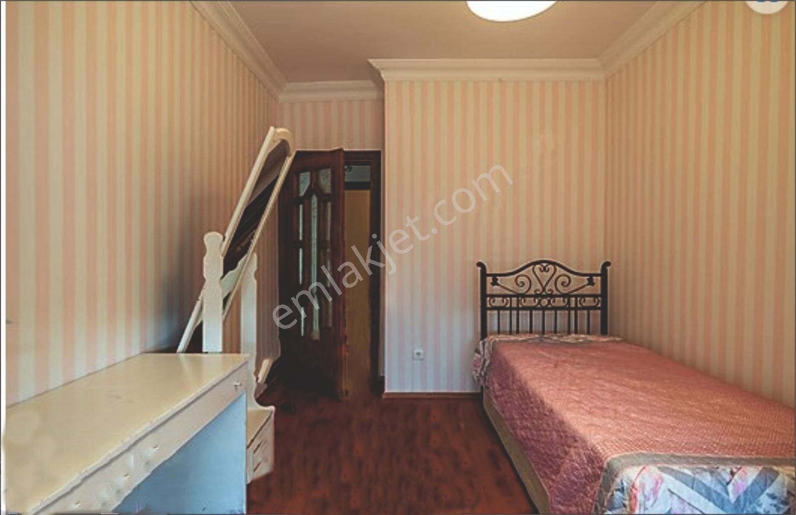 Nezih Emlak'tan Acil Satılık 4.etap'ta Köşe Villa - Görsel 10