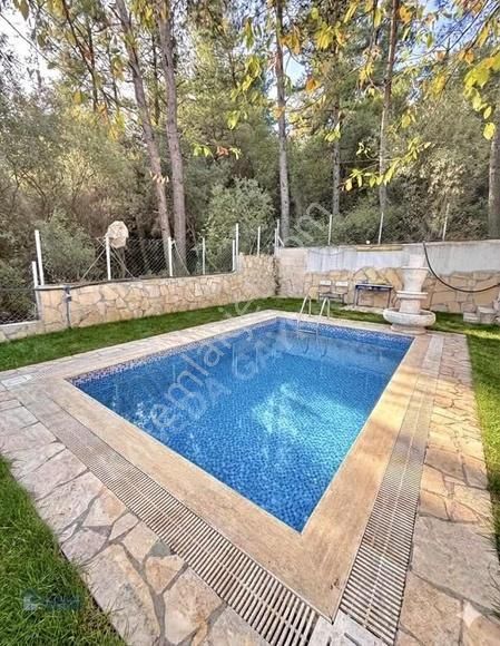 Panoramik Antalya Manzaralı Tripleks Villa Satılık