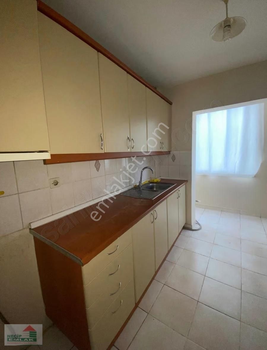 Necip Emlaktan Kiralık Temiz 3+1