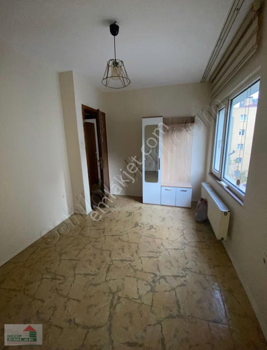 Necip Emlaktan Kiralık Temiz 3+1 - Görsel 2