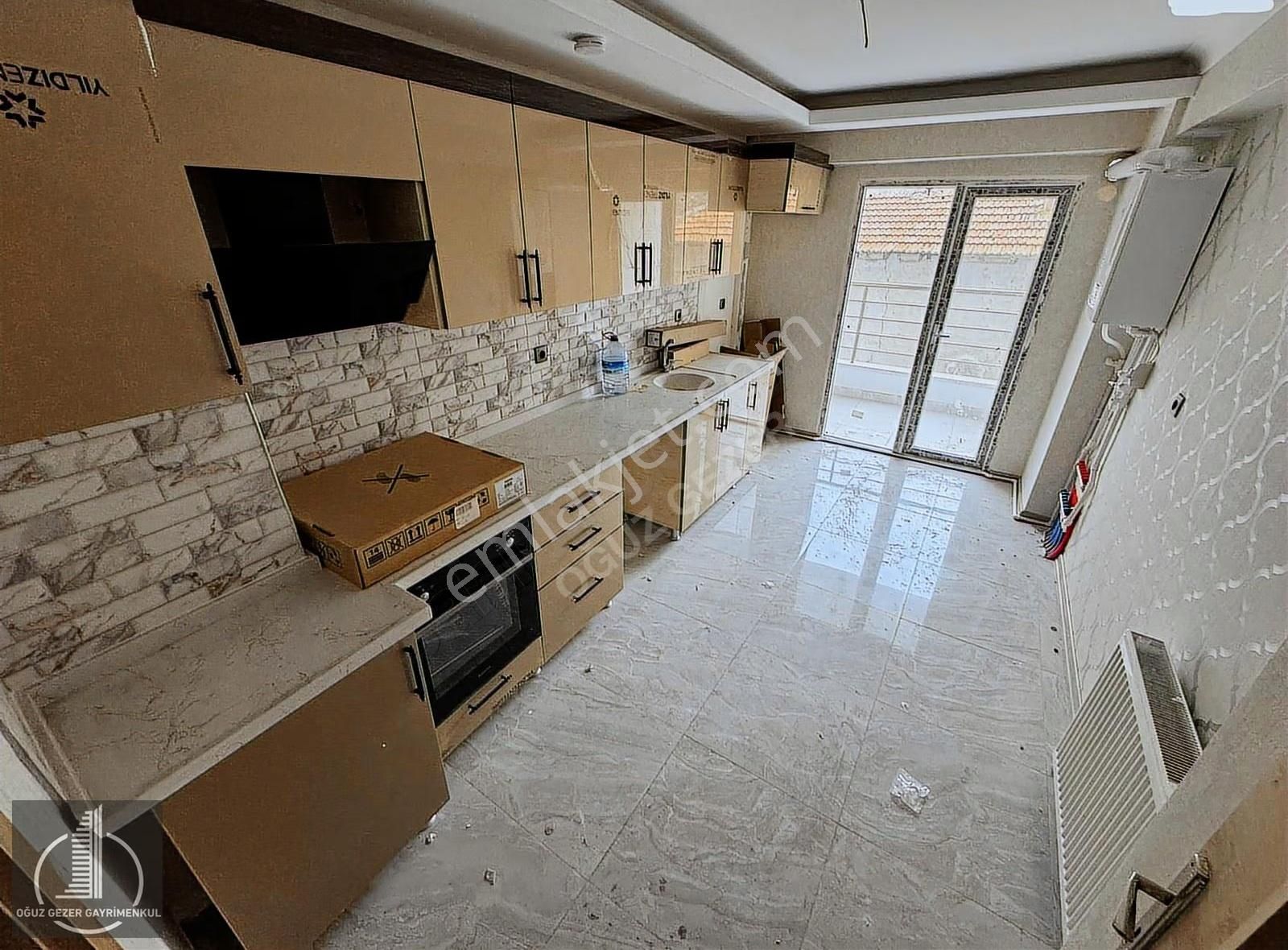 Oğuz Gezer Gayrimenkul'den Merkezi Konumda Masrafsız 3+1 Daire