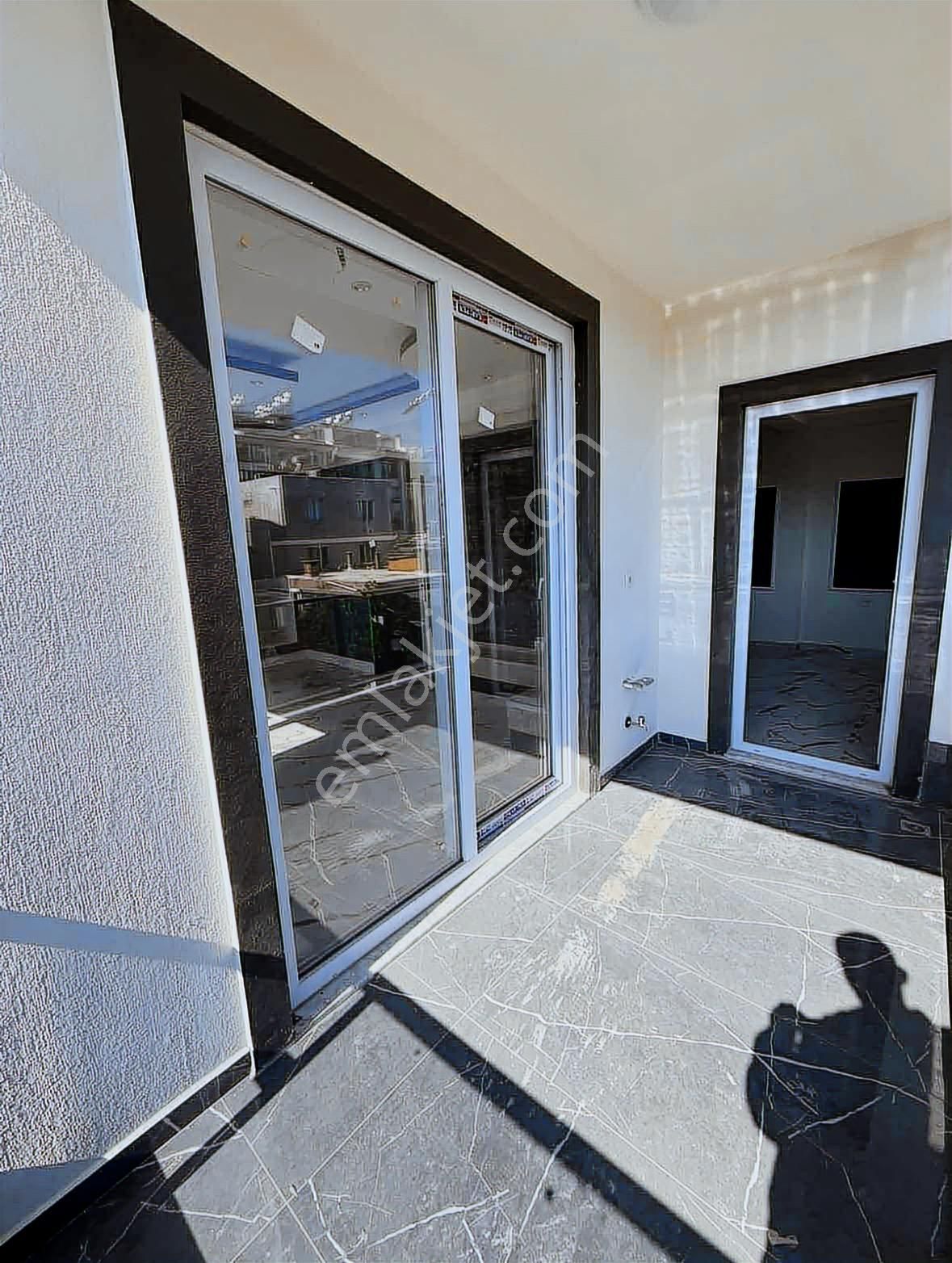 Lavınıa Gayrimenkul'den Karaçalı Mahallesinde Ara Kat 1+1 75m2 - Görsel 6