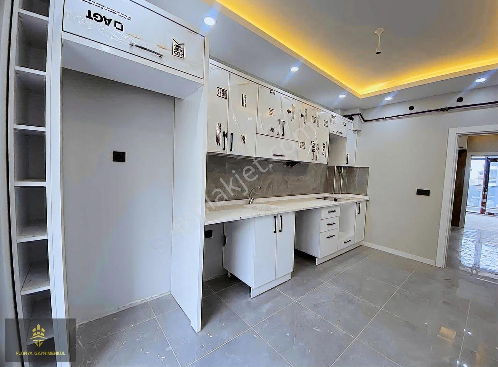 Florya'dan Site İçi Sıfır Zeminden Isıtmalı 2+1 Daire - Görsel 9