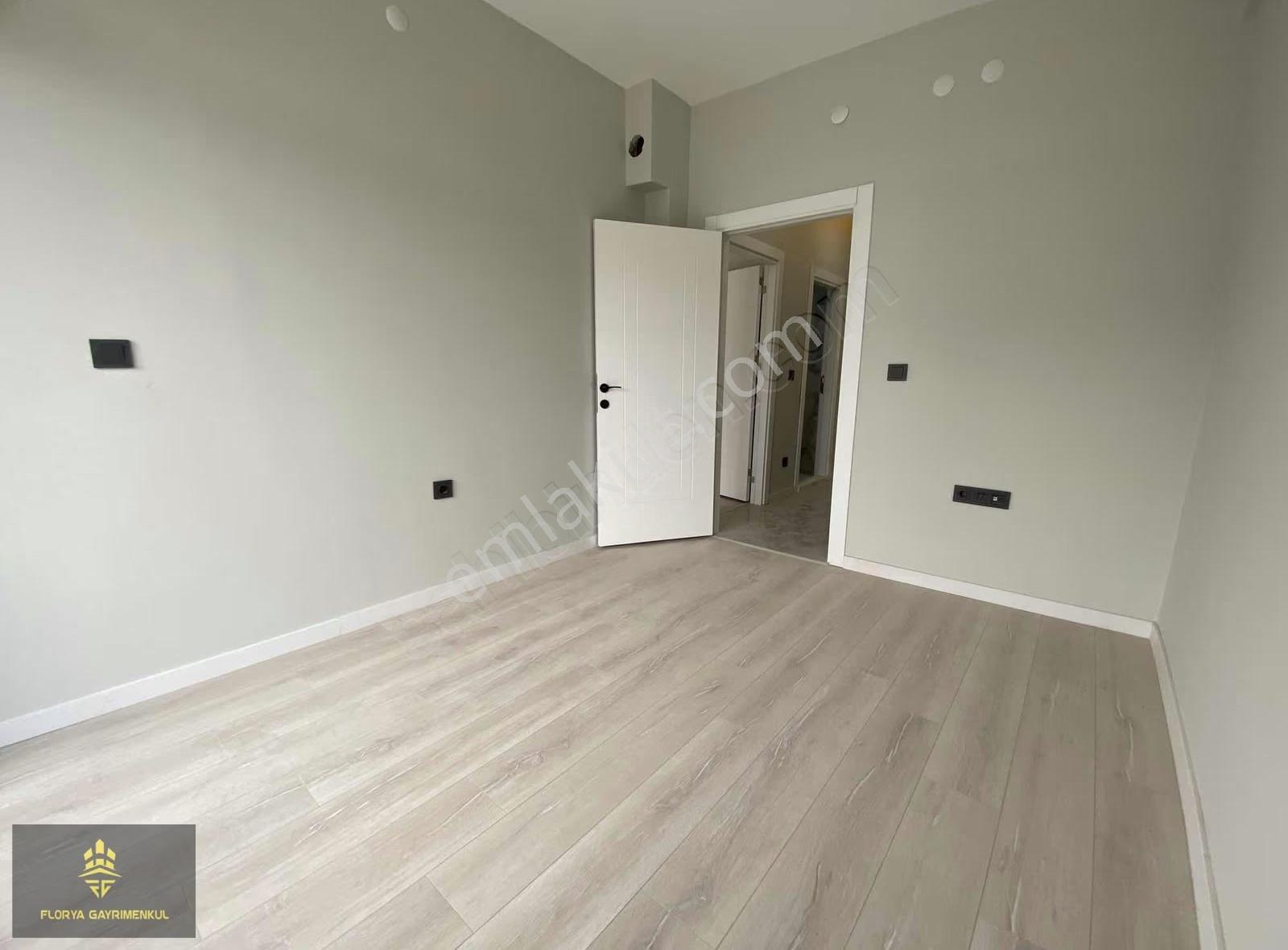 Florya'dan Site İçi Sıfır Zeminden Isıtmalı 2+1 Daire - Görsel 12