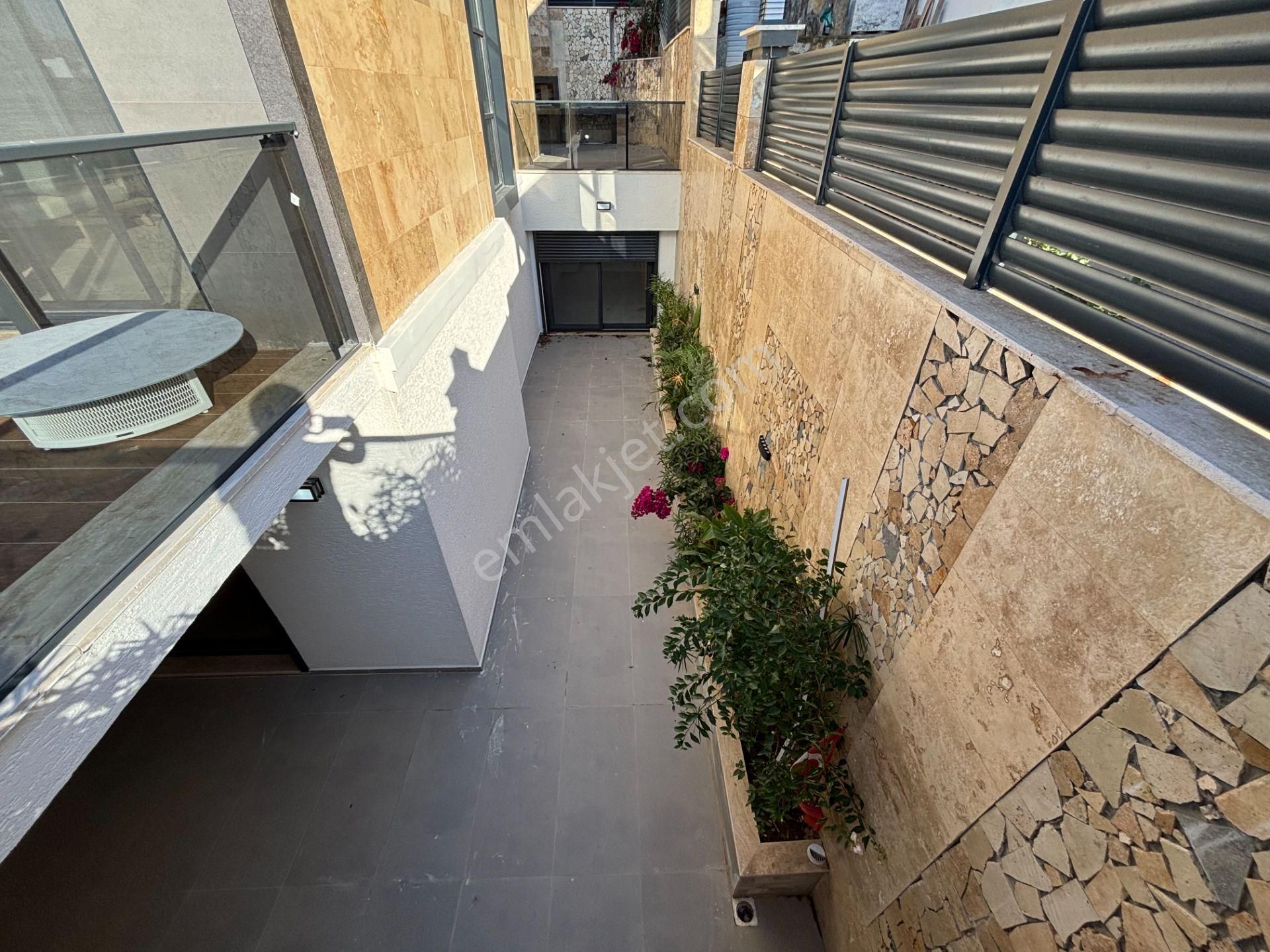 Bodrum Gümüşlükte Satılık 4+2 Müstakil Havuzlu Lüks Sıfır Villa - Görsel 17