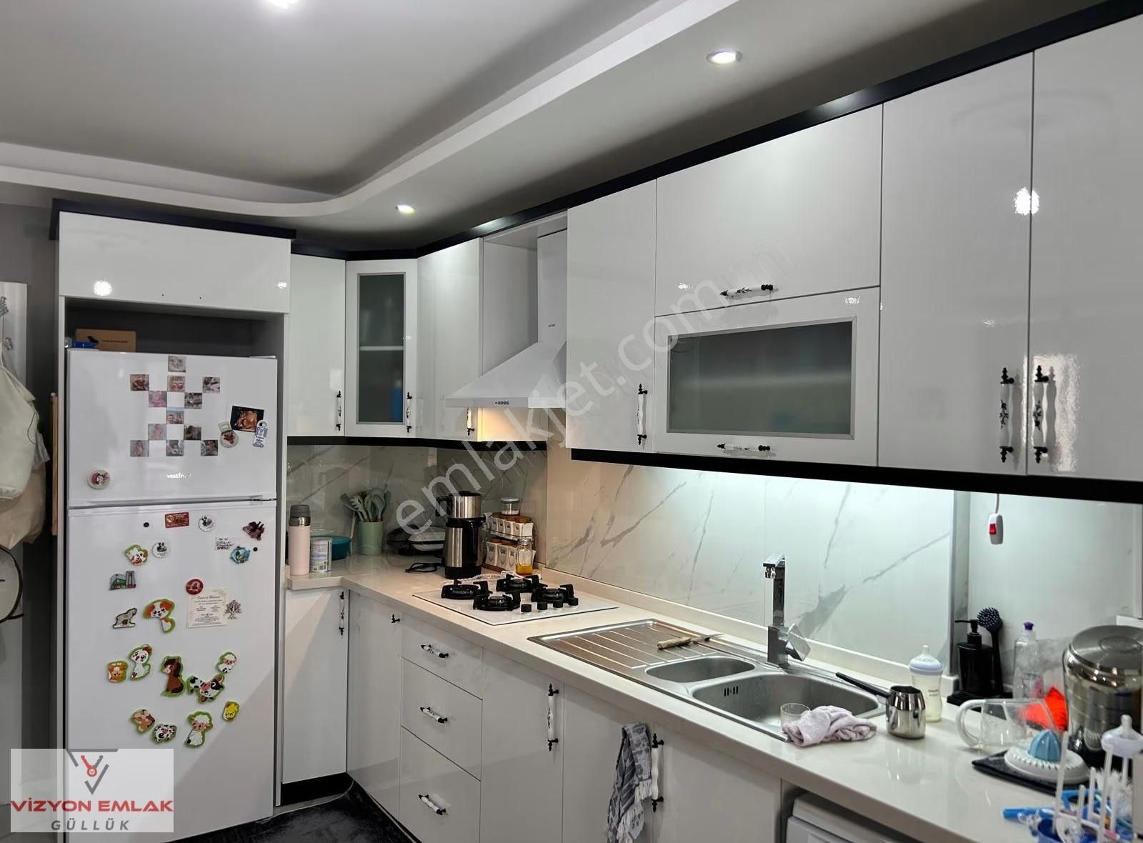 Güllük Çarşı İçerisinde Satılık 2+1 Düz Girişli Daire - Görsel 3