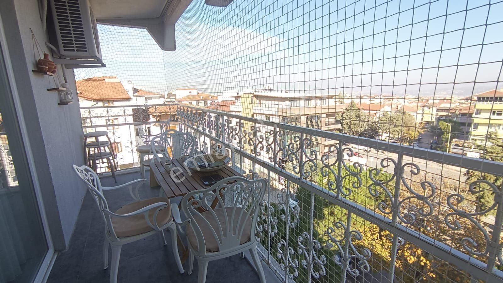 Çamlık'ta 3+1 Daire 150 M² (ara Kat) 4 Cephesi Açık - Görsel 10