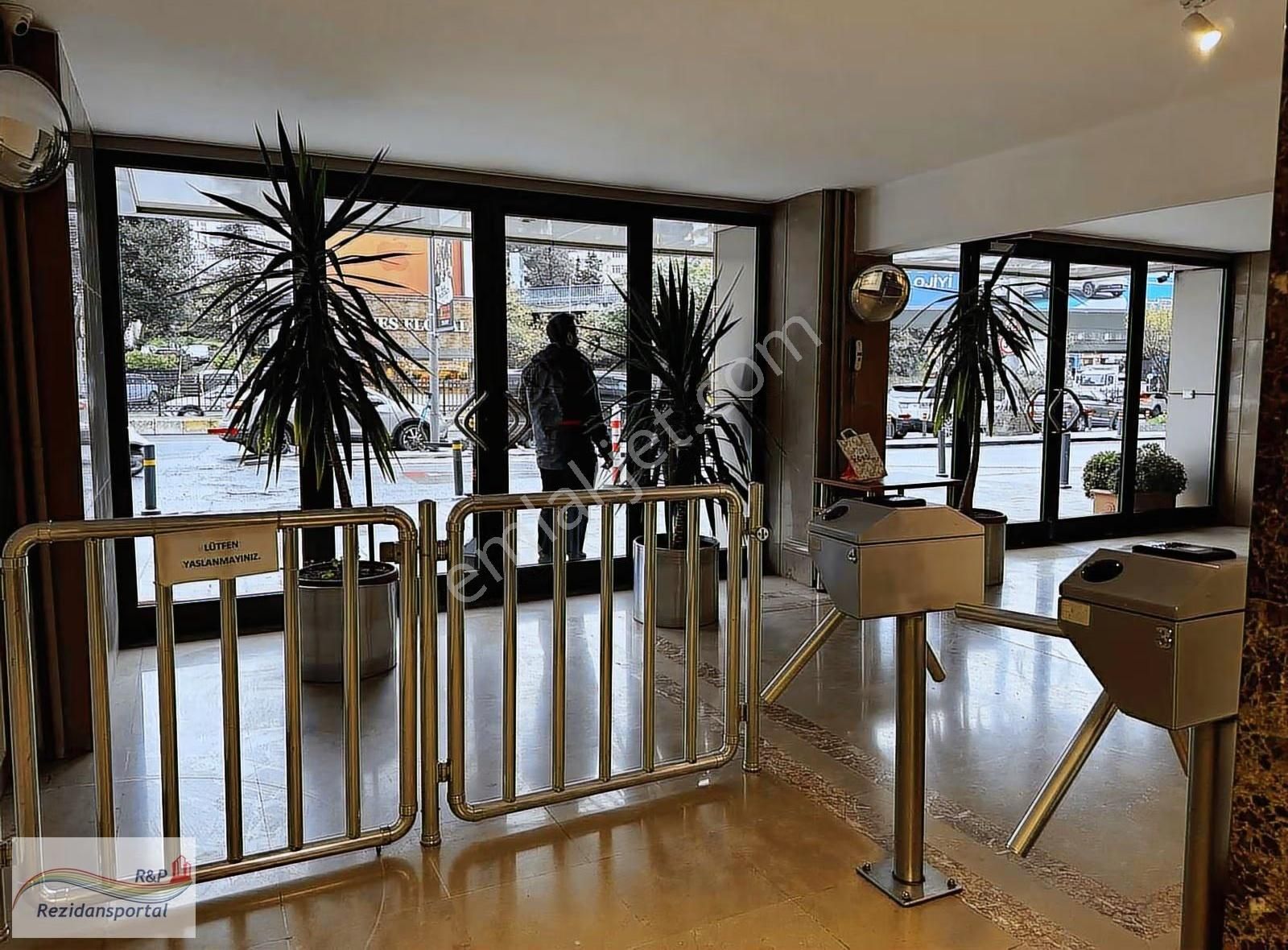 Büyükdere Cadde Üzeri Astoryaya Komşu Kiralık 300 M2 Temiz Kat - Görsel 15