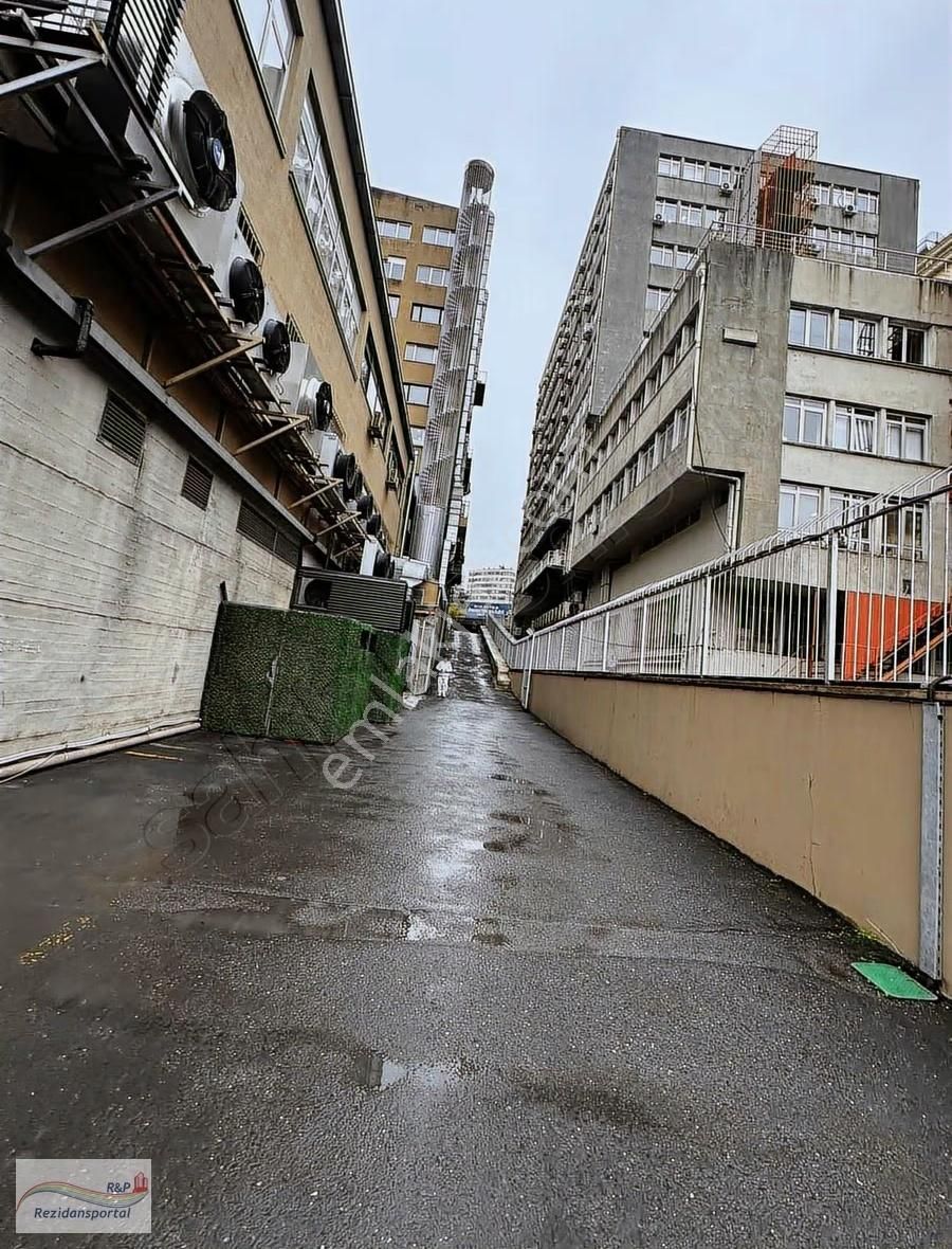Büyükdere Cadde Üzeri Astoryaya Komşu Kiralık 300 M2 Temiz Kat - Görsel 19