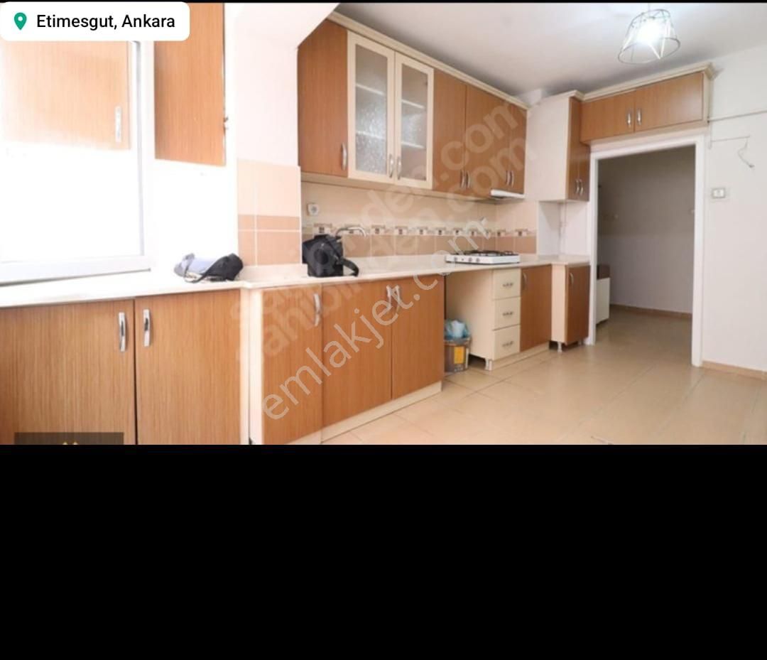 Miray Gayrimenkulden İstasyon Caddesinde 3+1 Yapılı 125m2