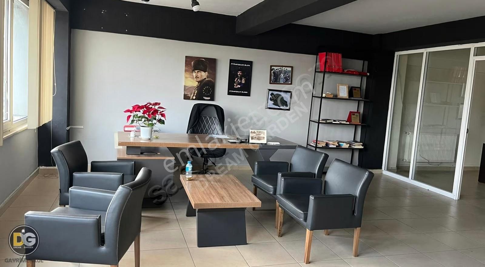 Niltim De İşlek Cadde De Dükkanların İçinde Devren Satılık Büfe - Görsel 4