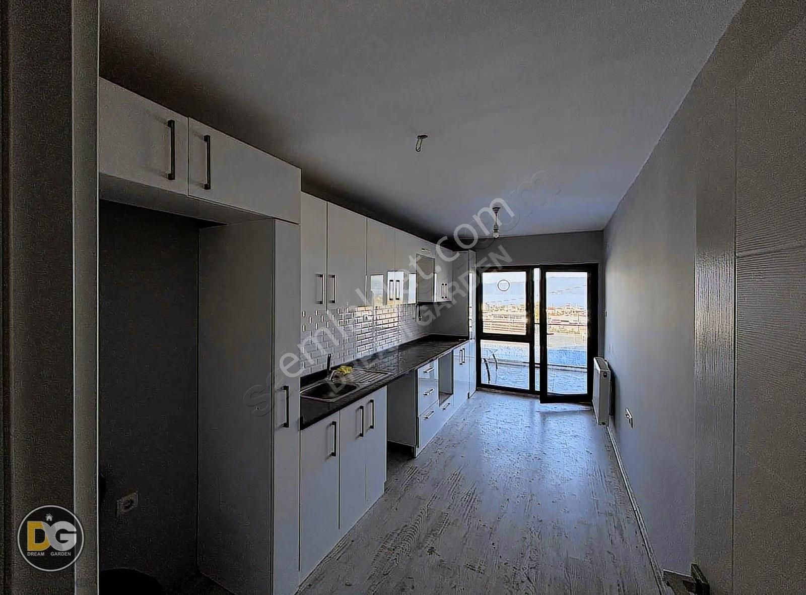 Kurşunlu'da 2+1 Deniz Manzaralı Havuzlu Daire - Görsel 2