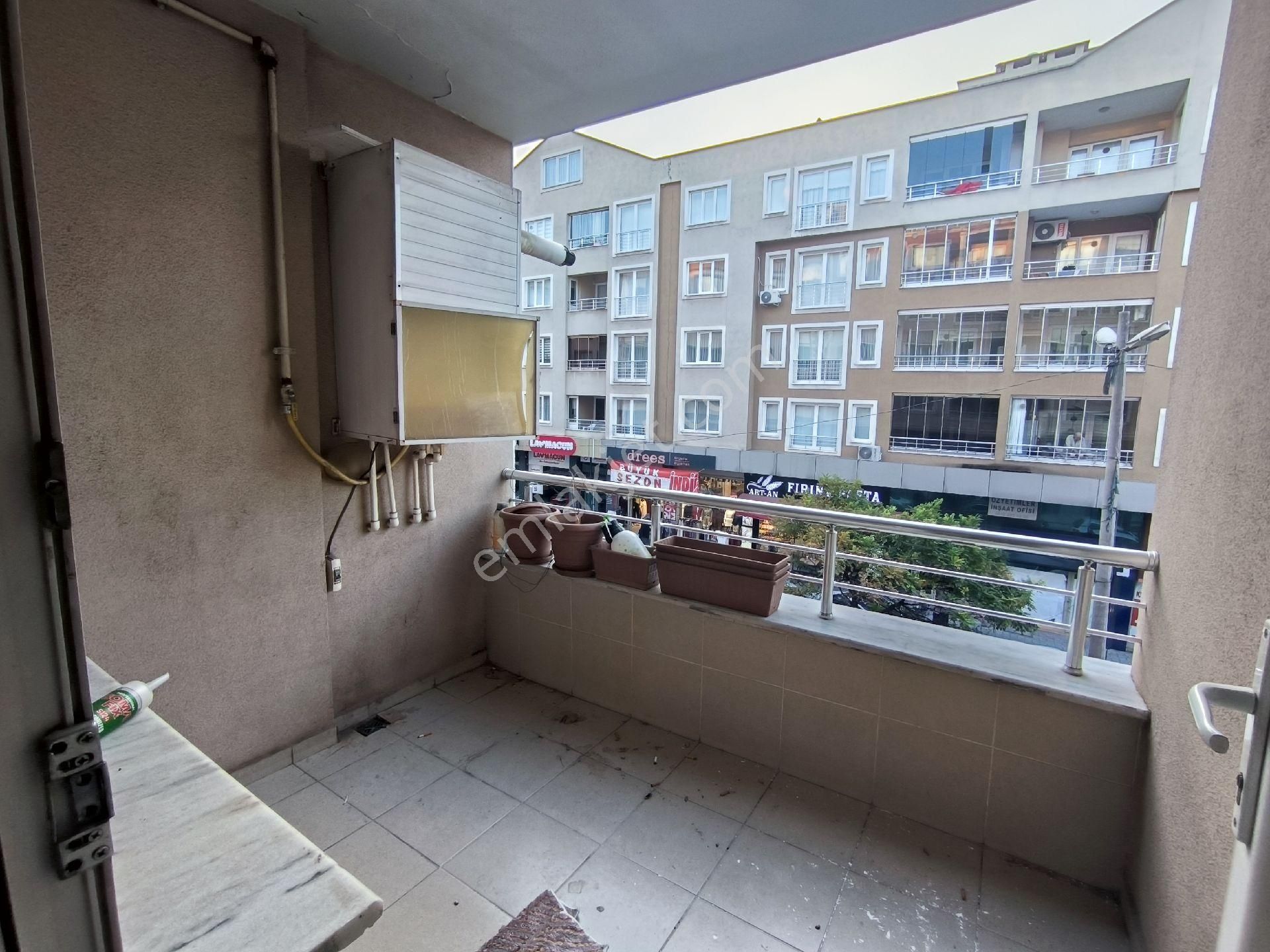 Dikkaldırım'da Ana Cadde Üzeri Kiralık 1+1 (90m2 ) Daire - Görsel 18