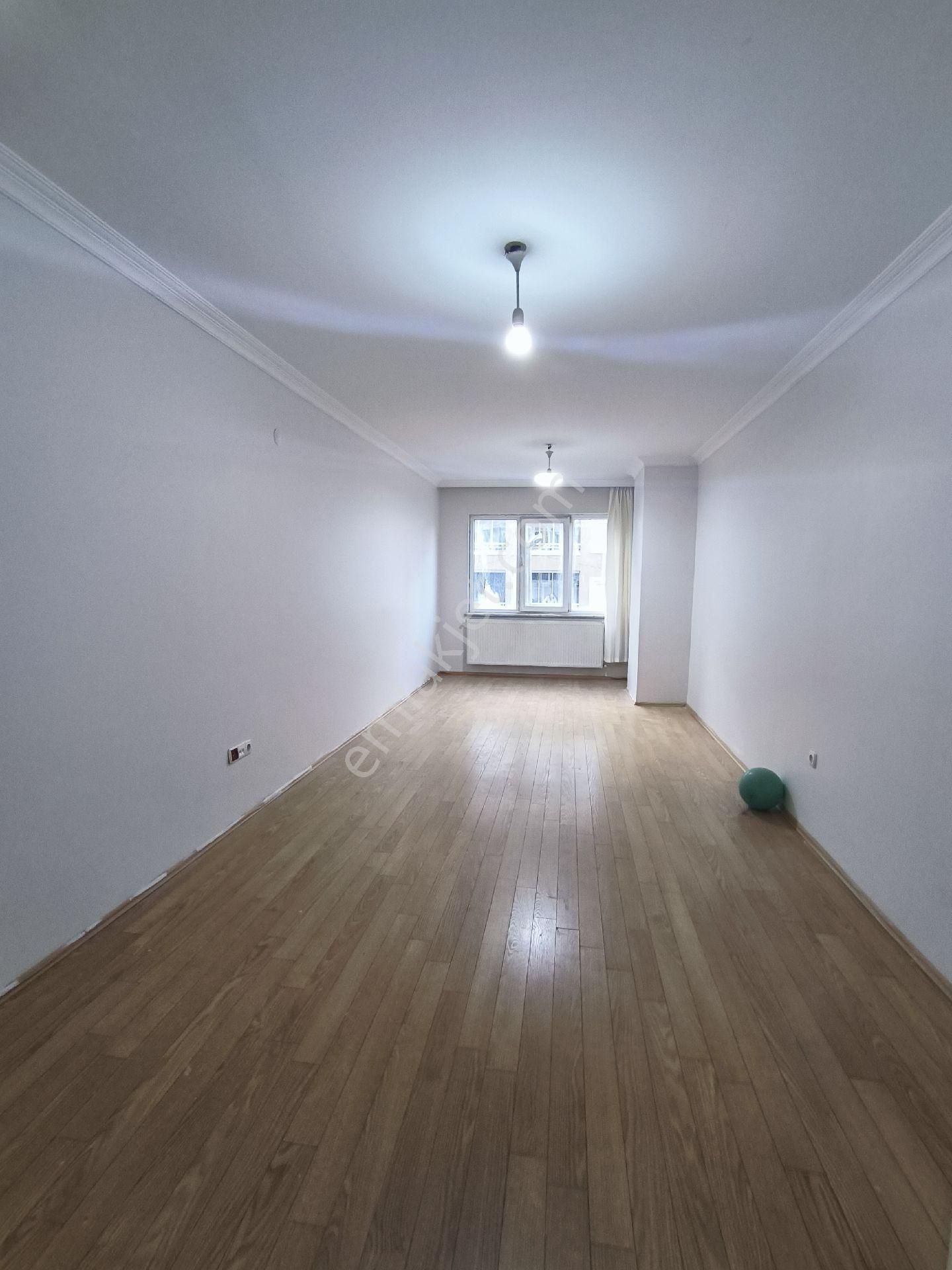 Dikkaldırım'da Ana Cadde Üzeri Kiralık 1+1 (90m2 ) Daire - Görsel 11