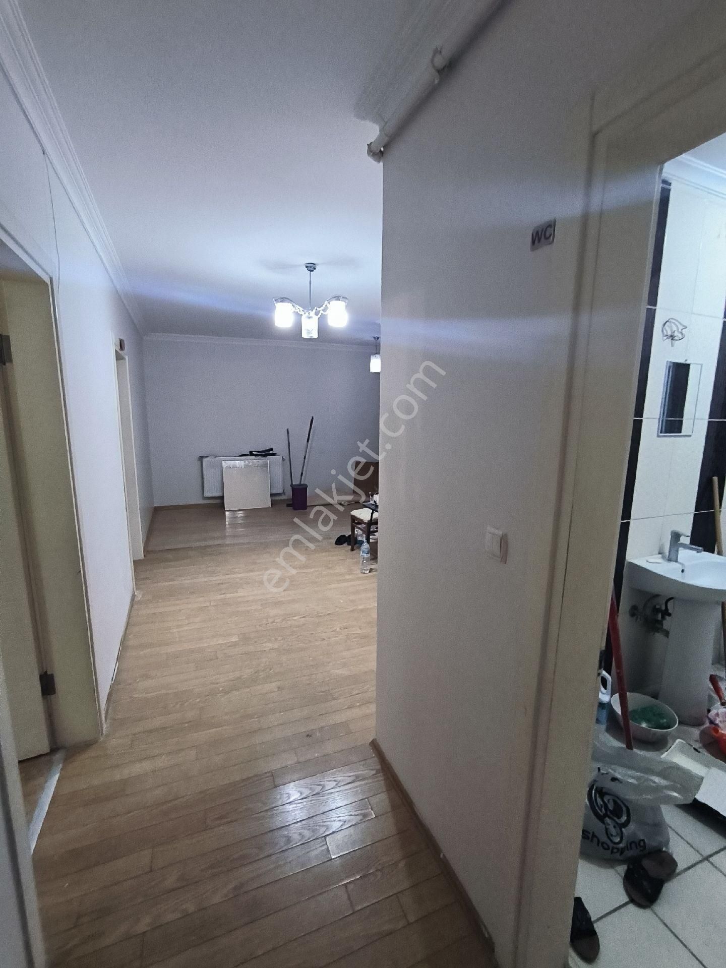 Dikkaldırım'da Ana Cadde Üzeri Kiralık 1+1 (90m2 ) Daire - Görsel 26