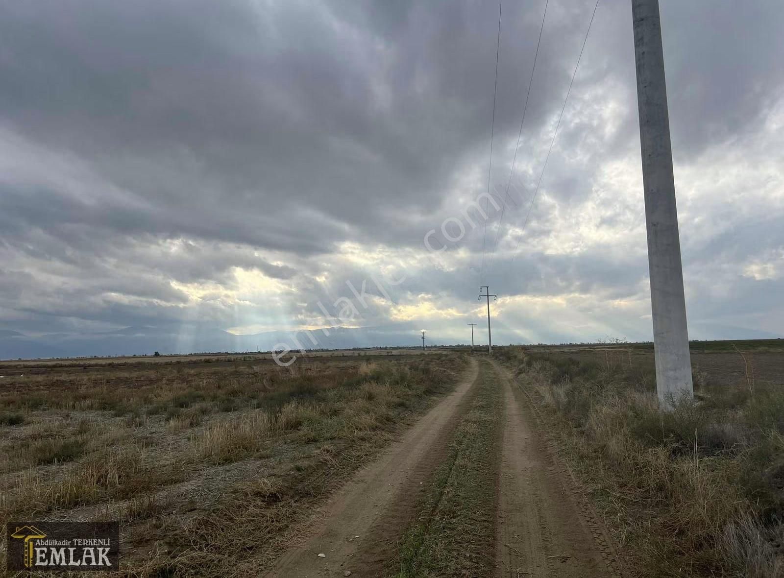 Terkenli Emlak 'tan Ortaköy Mah 2 Kat Müstakil Ev / 950 M2 Arsa - Görsel 8