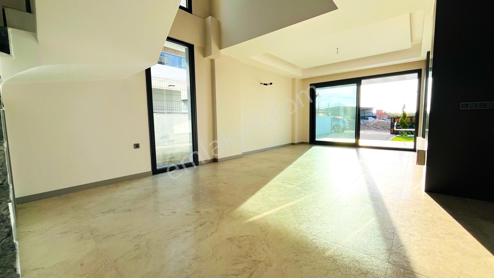 Bu Villayı Almanın Tam Zamanı ! Soğucakta Deniz Manzaralı Villa - Görsel 17