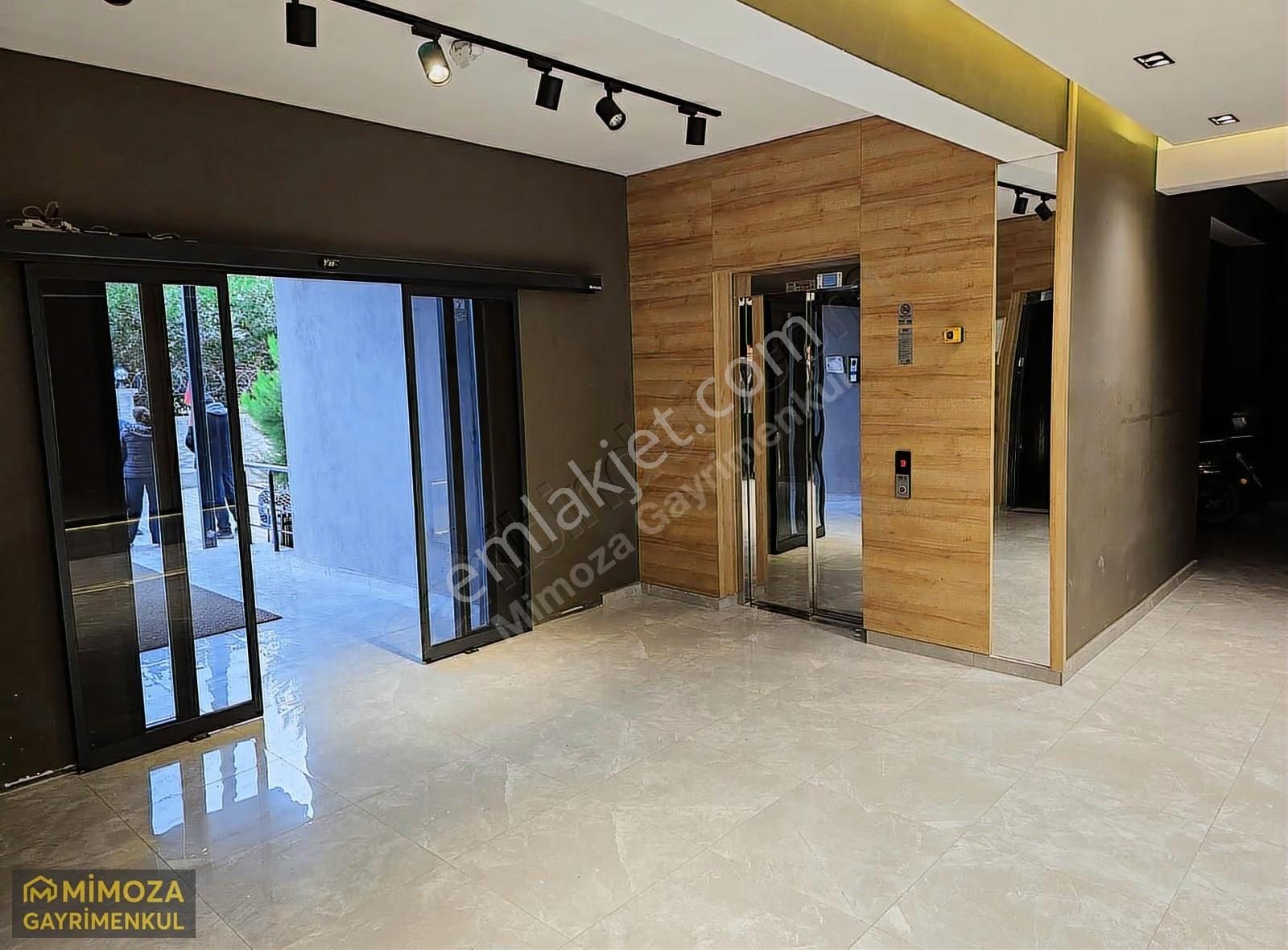 Mezitli'de Deniz Manzaralı Havuzlu Satılık Daire - Görsel 3