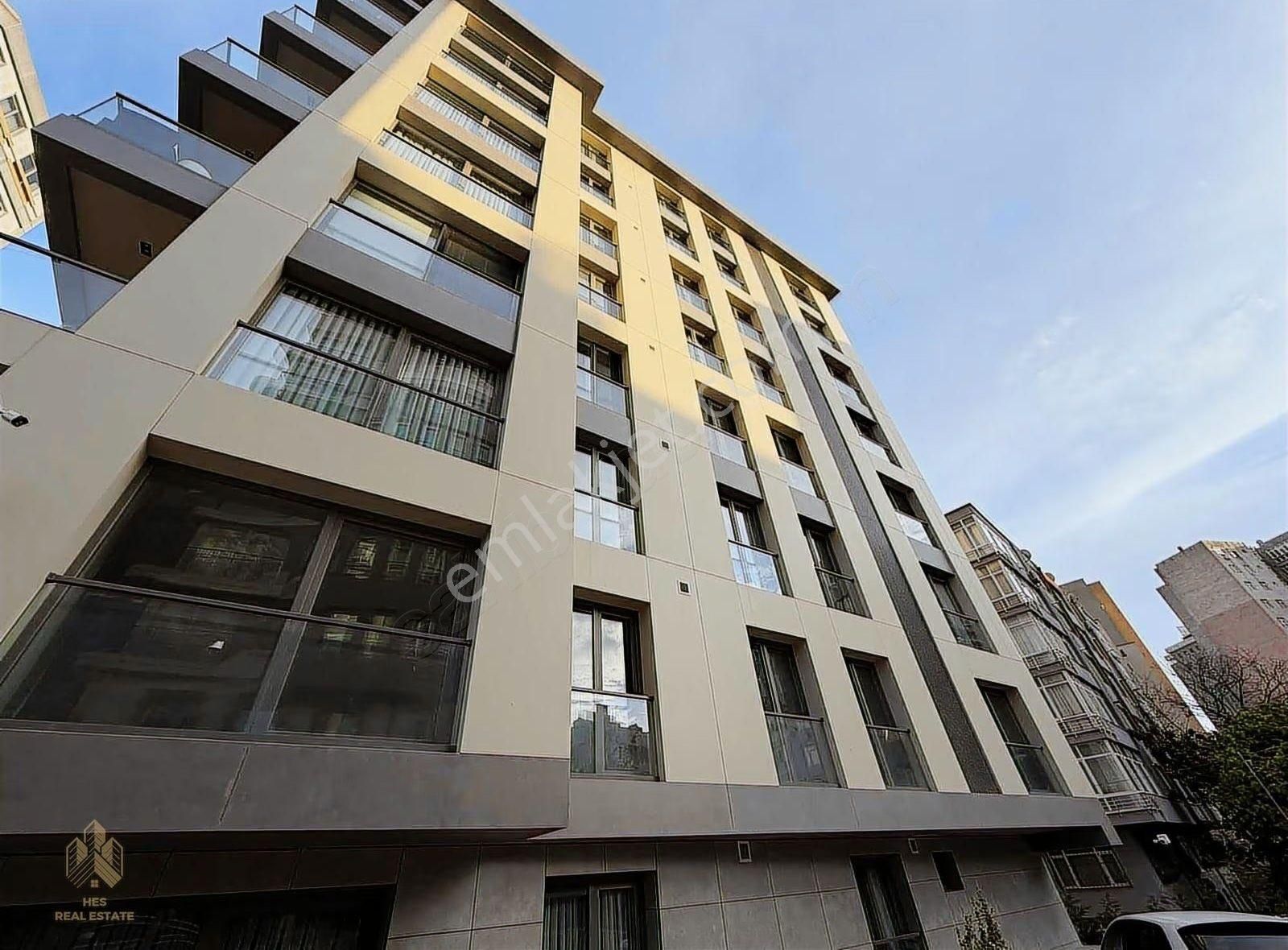 Beyaz İnşaat Gayrettepe | 25 Projesinde 2+1 Sıfır Bahçe Katı