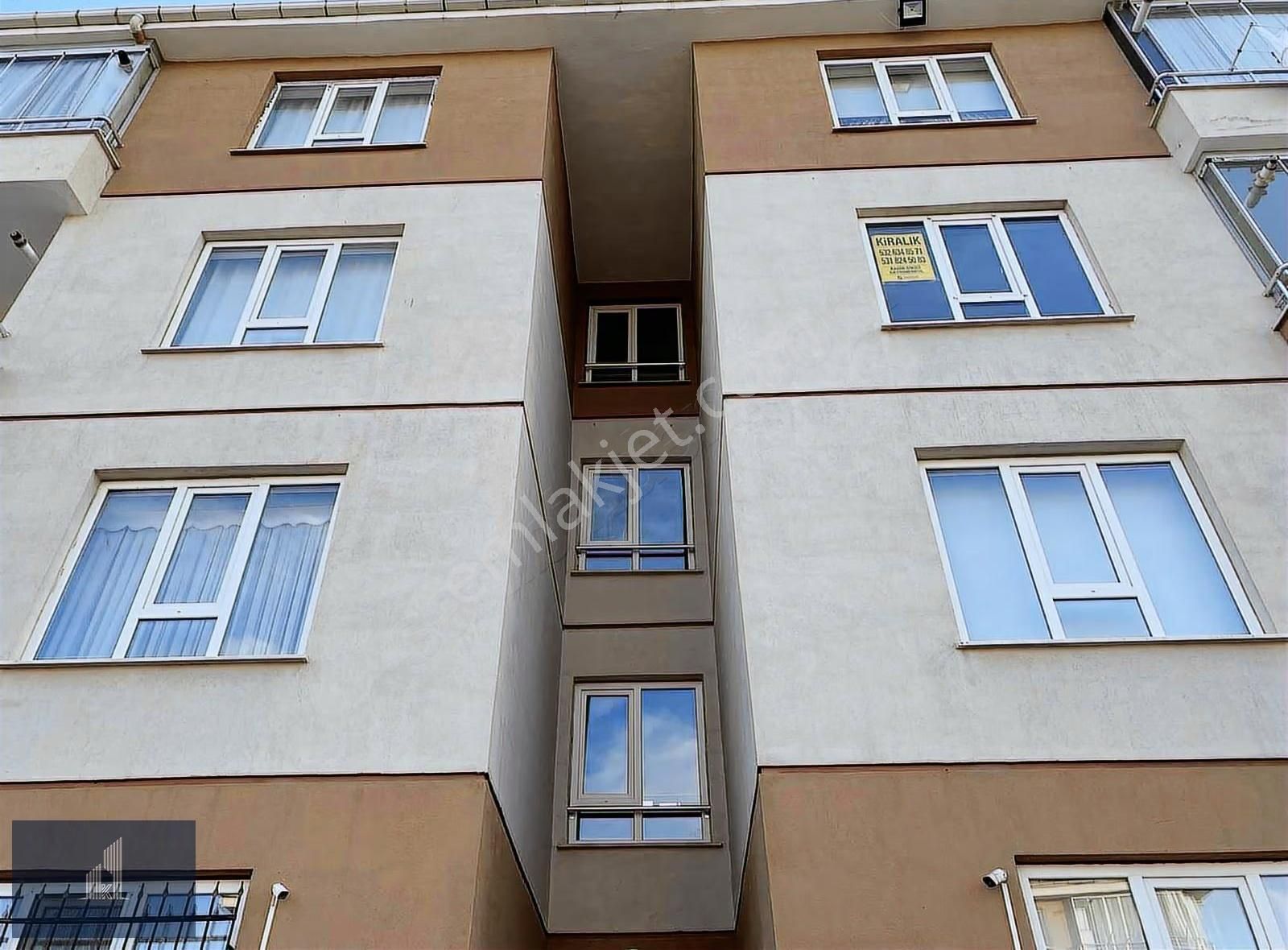 Kadir Dikici'den Emirgazi Mahallesinde Kiralık Geniş 3+1 Daire - Görsel 10