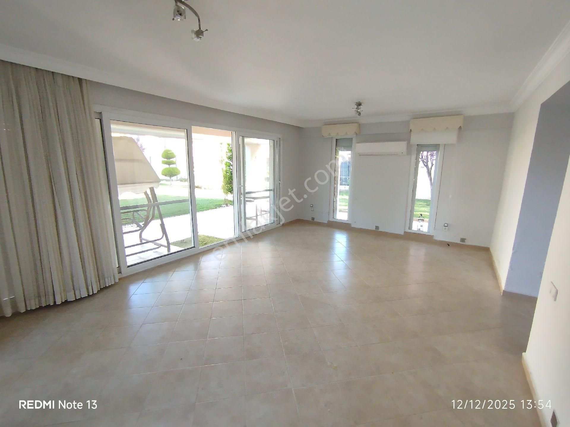 Kusadası Sevgi Plajinda Satilik 3+1müstakil Villa - Görsel 5