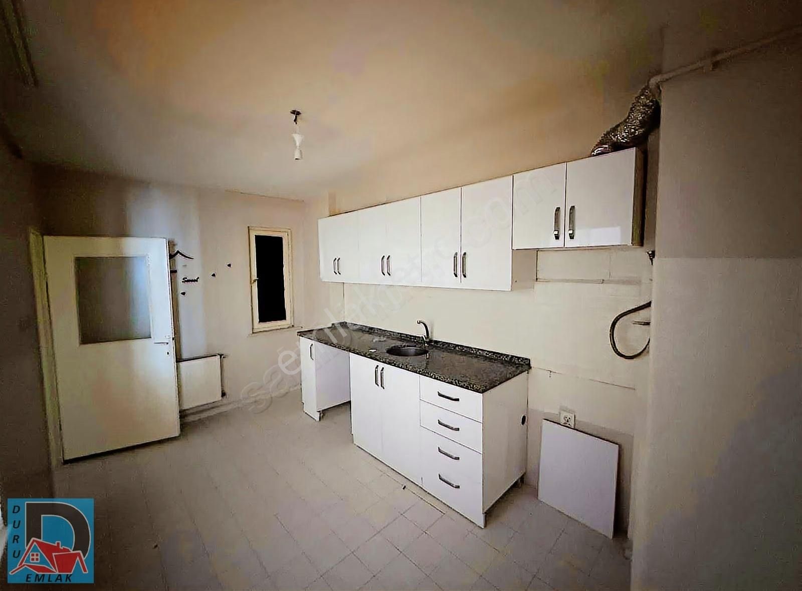 Duru Dan Şehrin Merkezin De Kırım Cd Üzerinde Kiralık 2+1 - Görsel 16