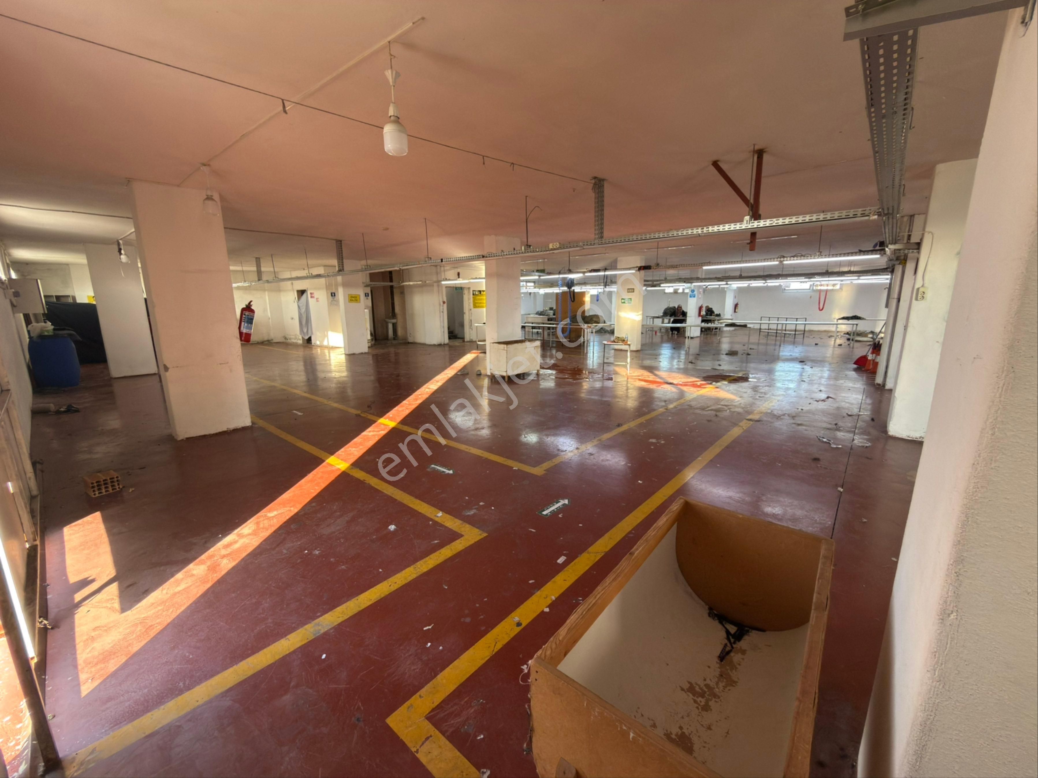 Çelebi’den Mükemmel Konumda Devren Kiralık 3 Katlı Tekstil Atölyesi - Görsel 12