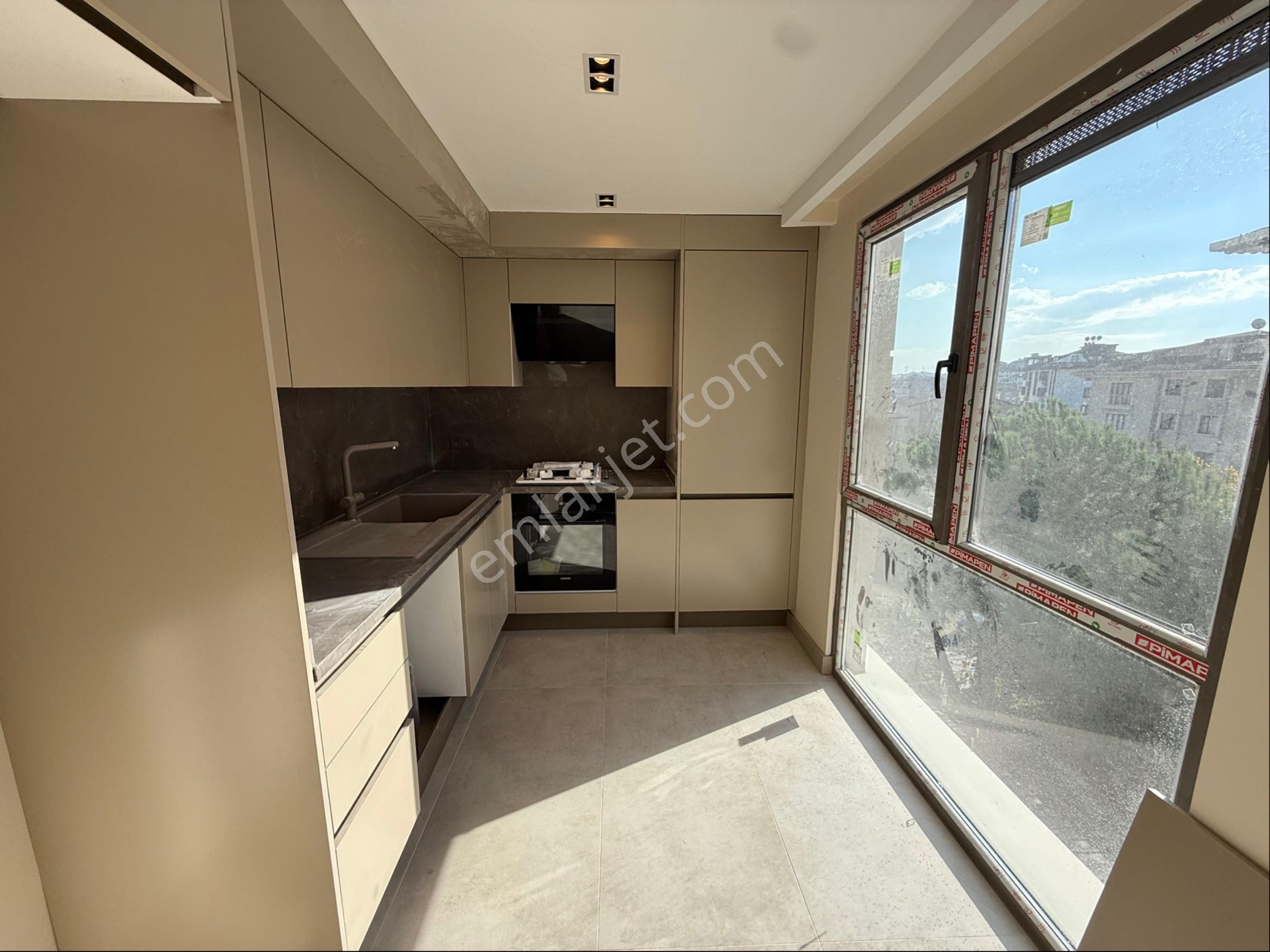 Çengelköy Bahçelievler’de Ana Cadde Sıfır 3+1 Yerden Isıtmalı - Görsel 9