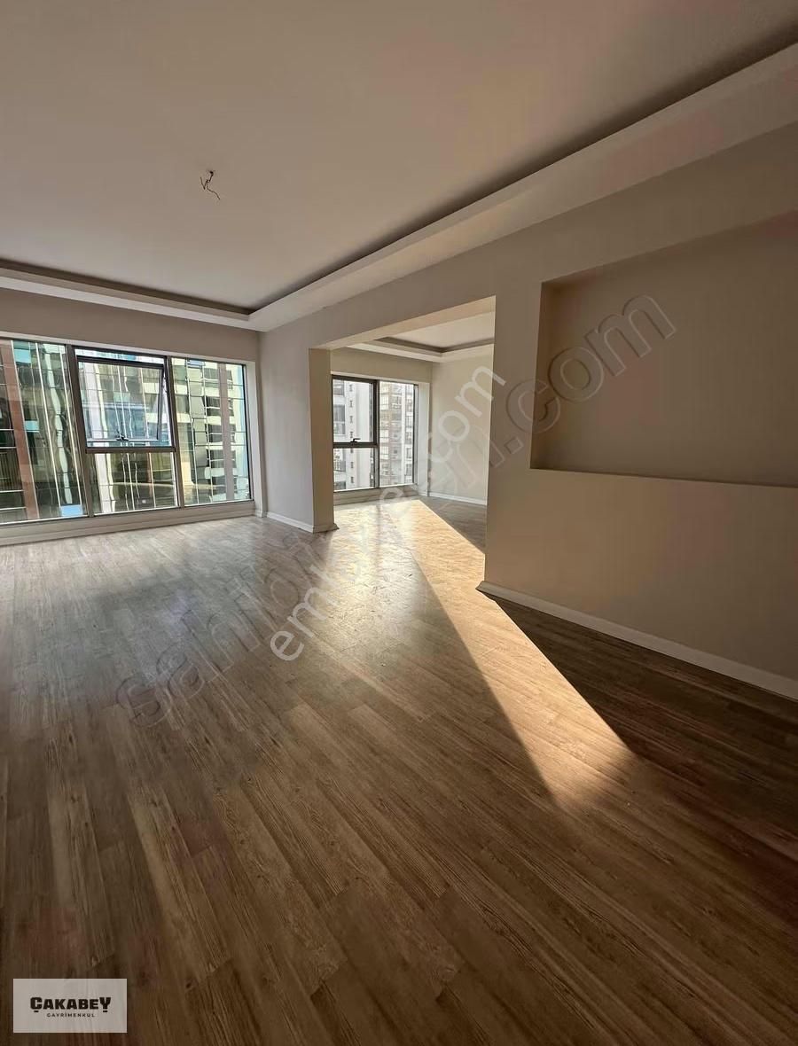 Çakabey Gayrimenkulden Ak Towers'ta Satılık 4+1 Daire - Görsel 10