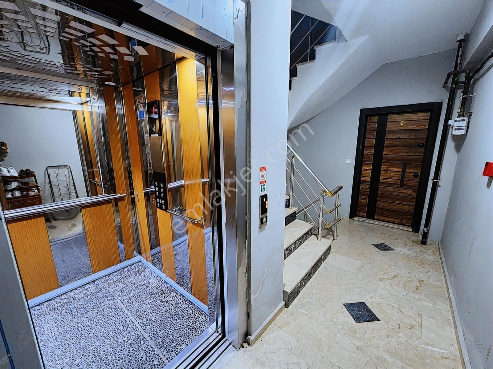 Satılık 3+1 Ön Cephe 1 Kattan Farksız Yuksek Giriş