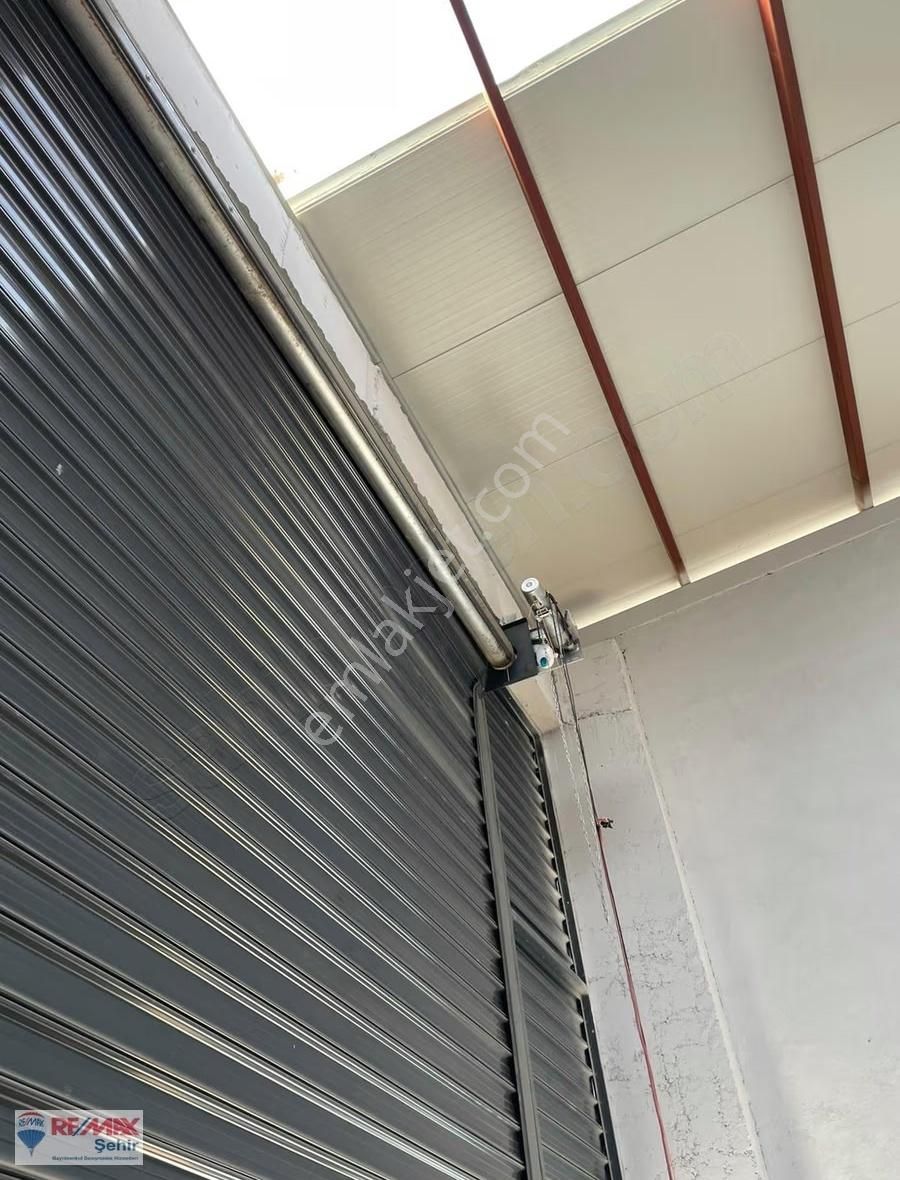 Yalova Remax Şehirden Çiftlikköy Sanayi Sitesinde Kiralık Dükkan - Görsel 4