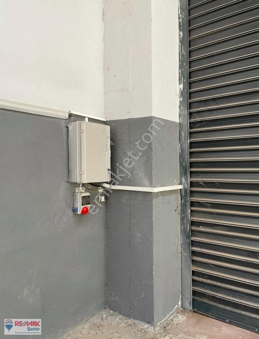 Yalova Remax Şehirden Çiftlikköy Sanayi Sitesinde Kiralık Dükkan - Görsel 3