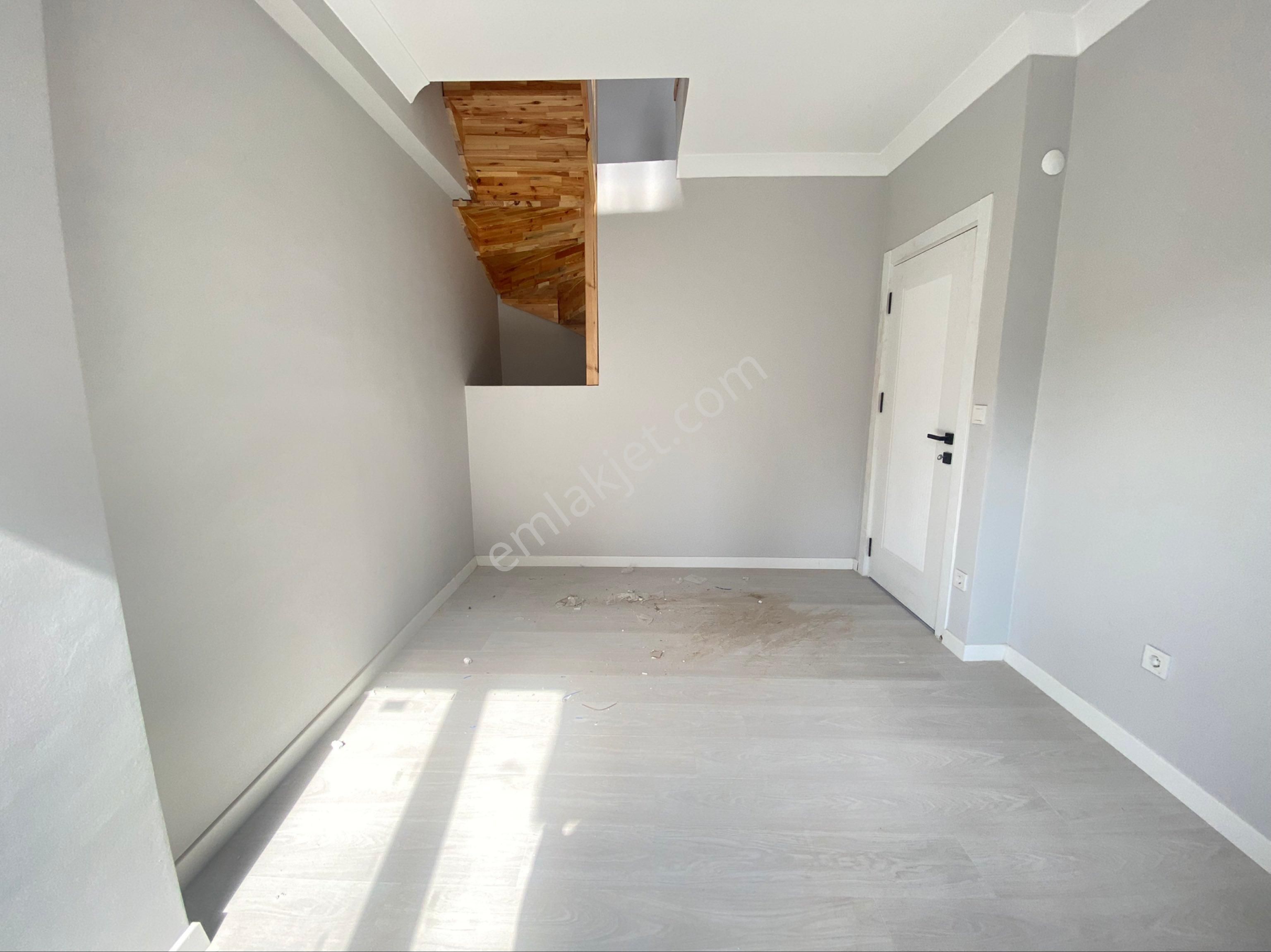 Sancaktepe Yunus Emre Mah. 3-1 0 Yaşında Satılık Üst Dubleks - Görsel 8